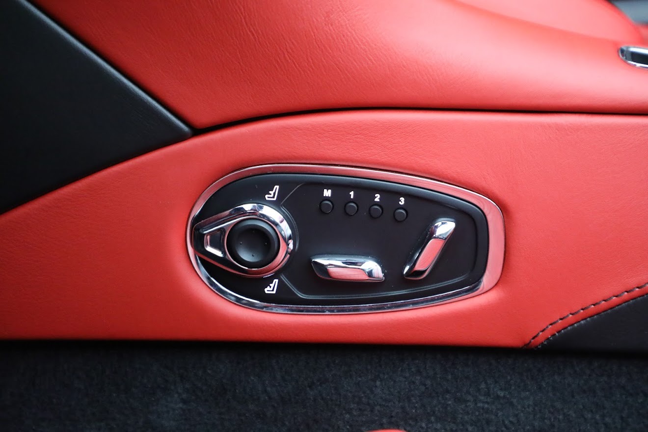 Used-2019-Aston-Martin-DB11-Volante