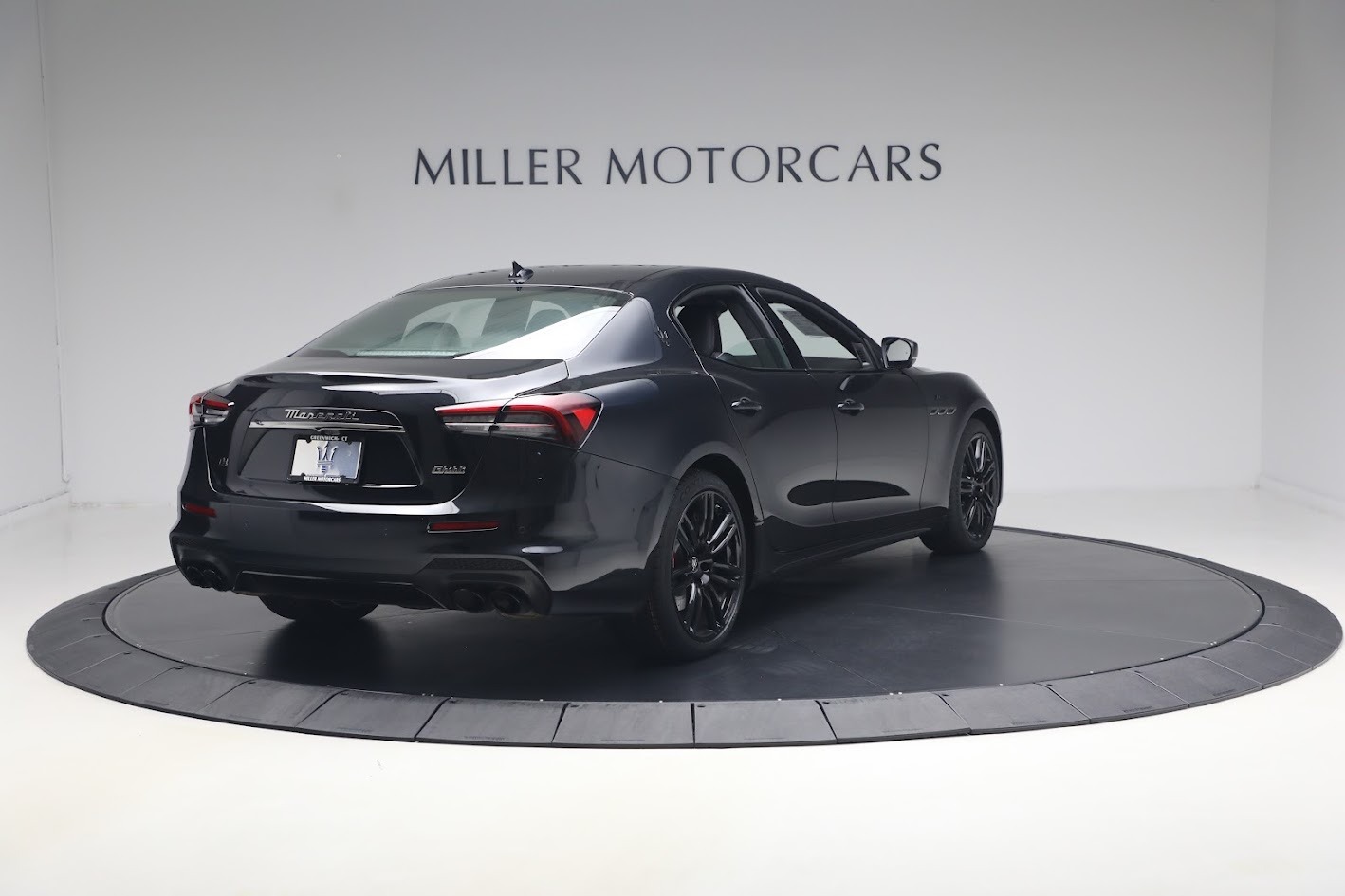 Used-2023-Maserati-Ghibli-Modena-Q4