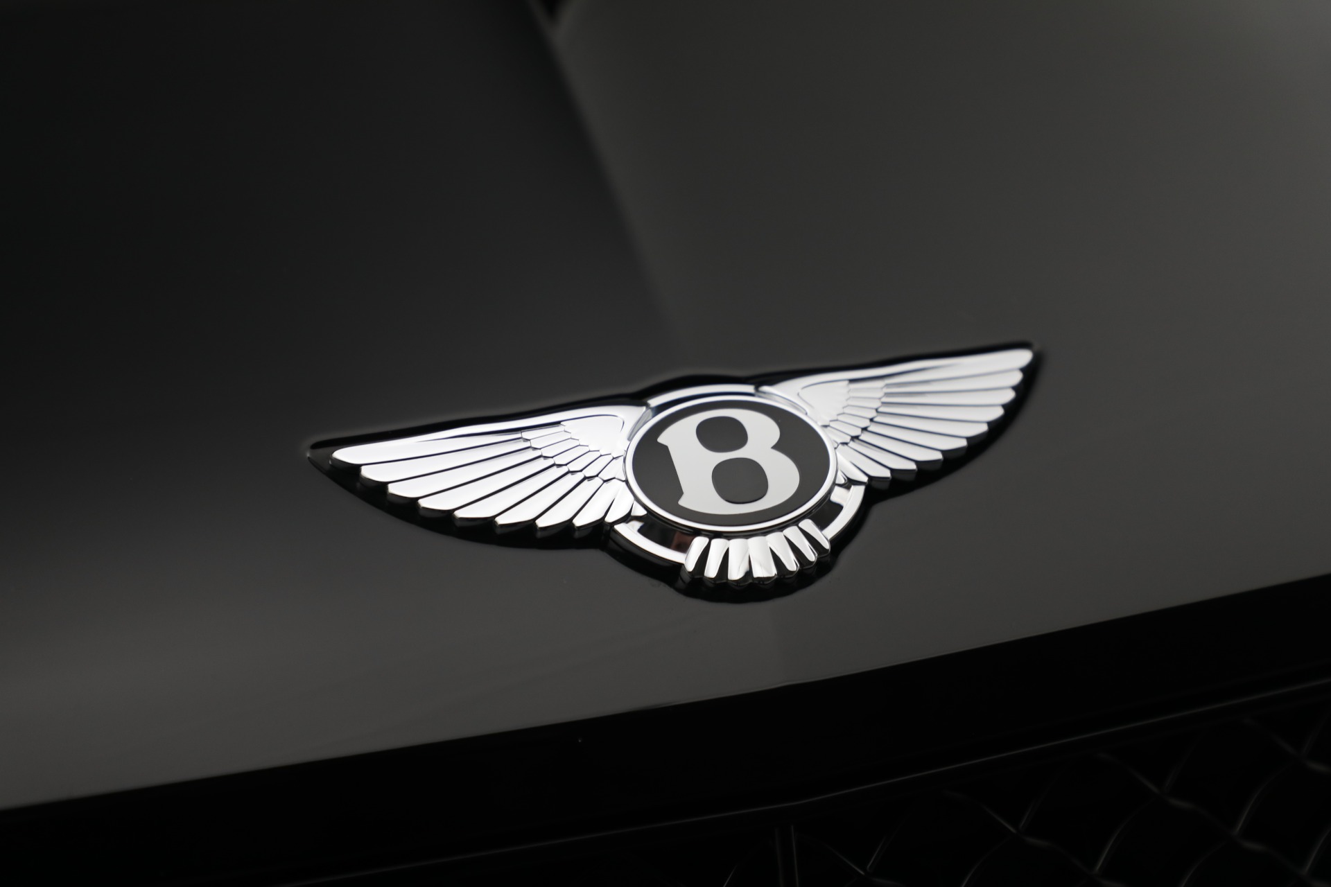 New-2023-Bentley-Bentayga-S-V8