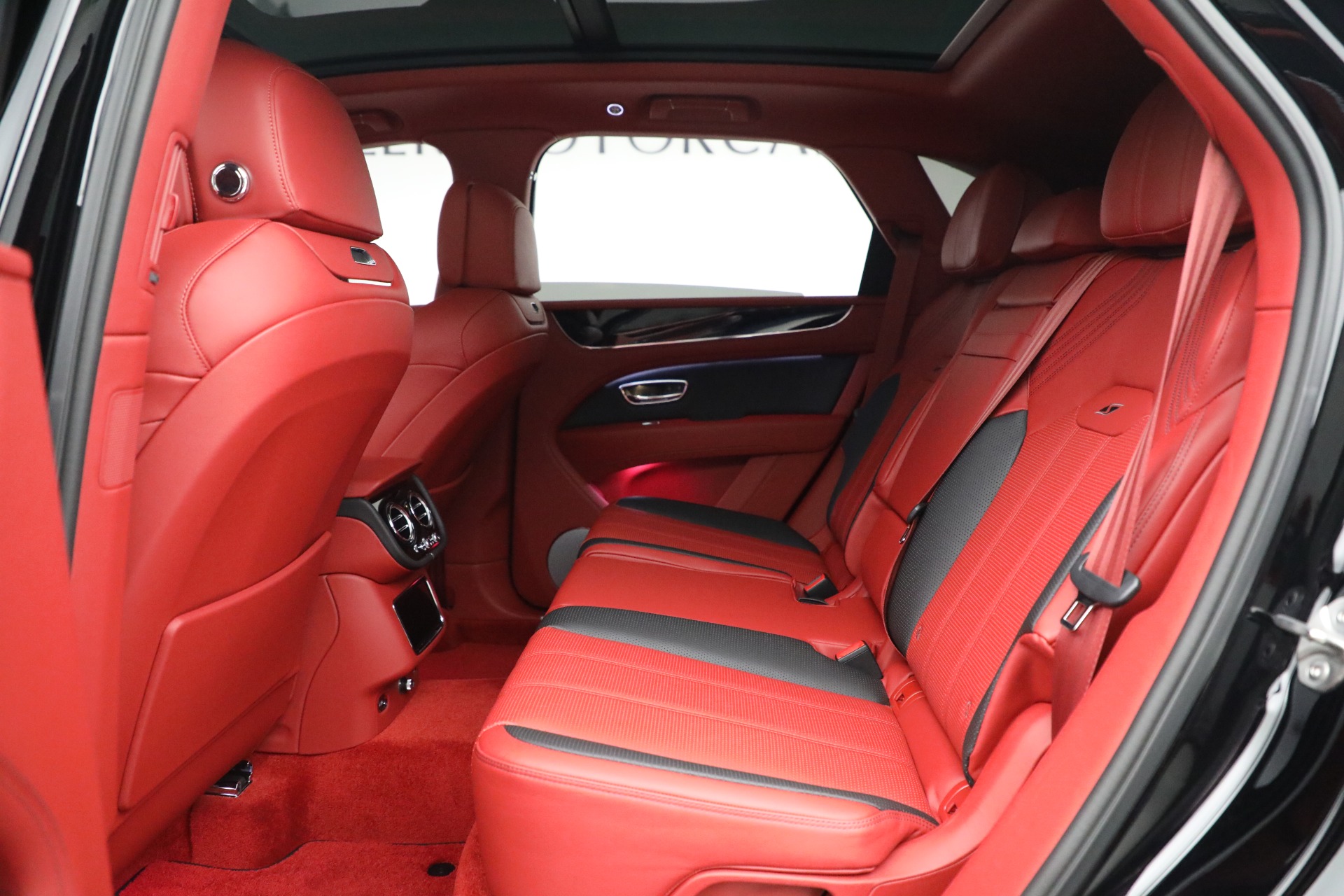 New-2023-Bentley-Bentayga-S-V8