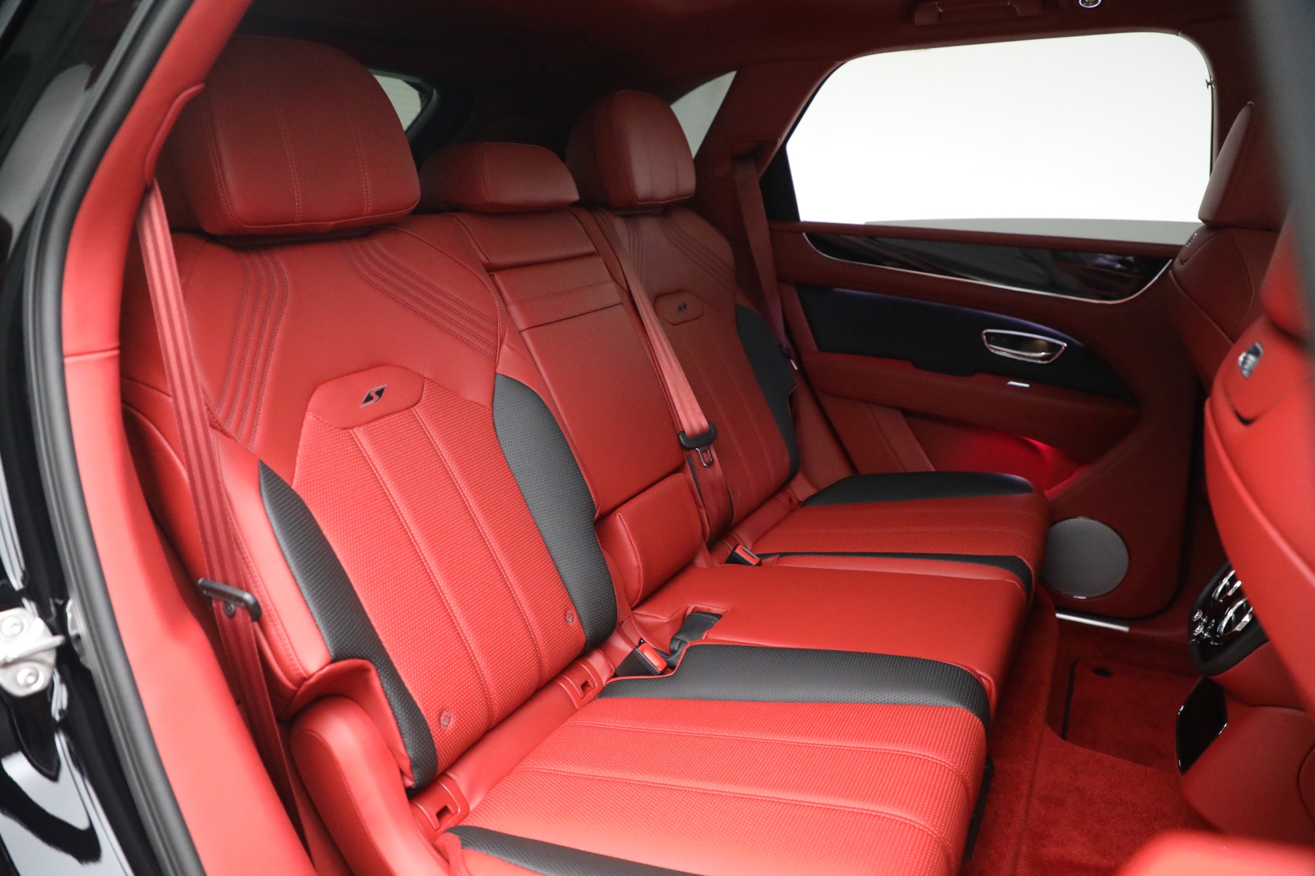 New-2023-Bentley-Bentayga-S-V8