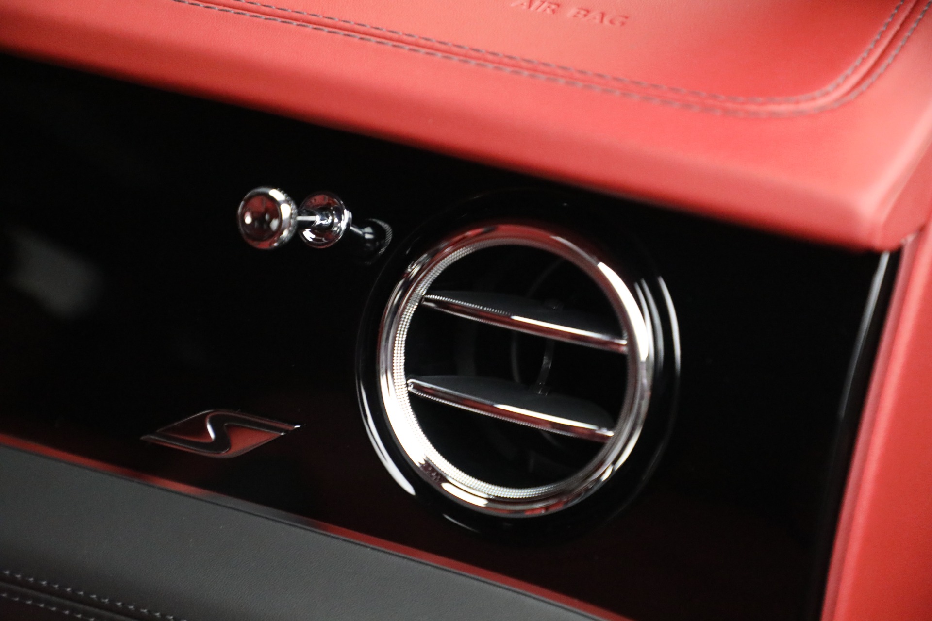 New-2023-Bentley-Bentayga-S-V8