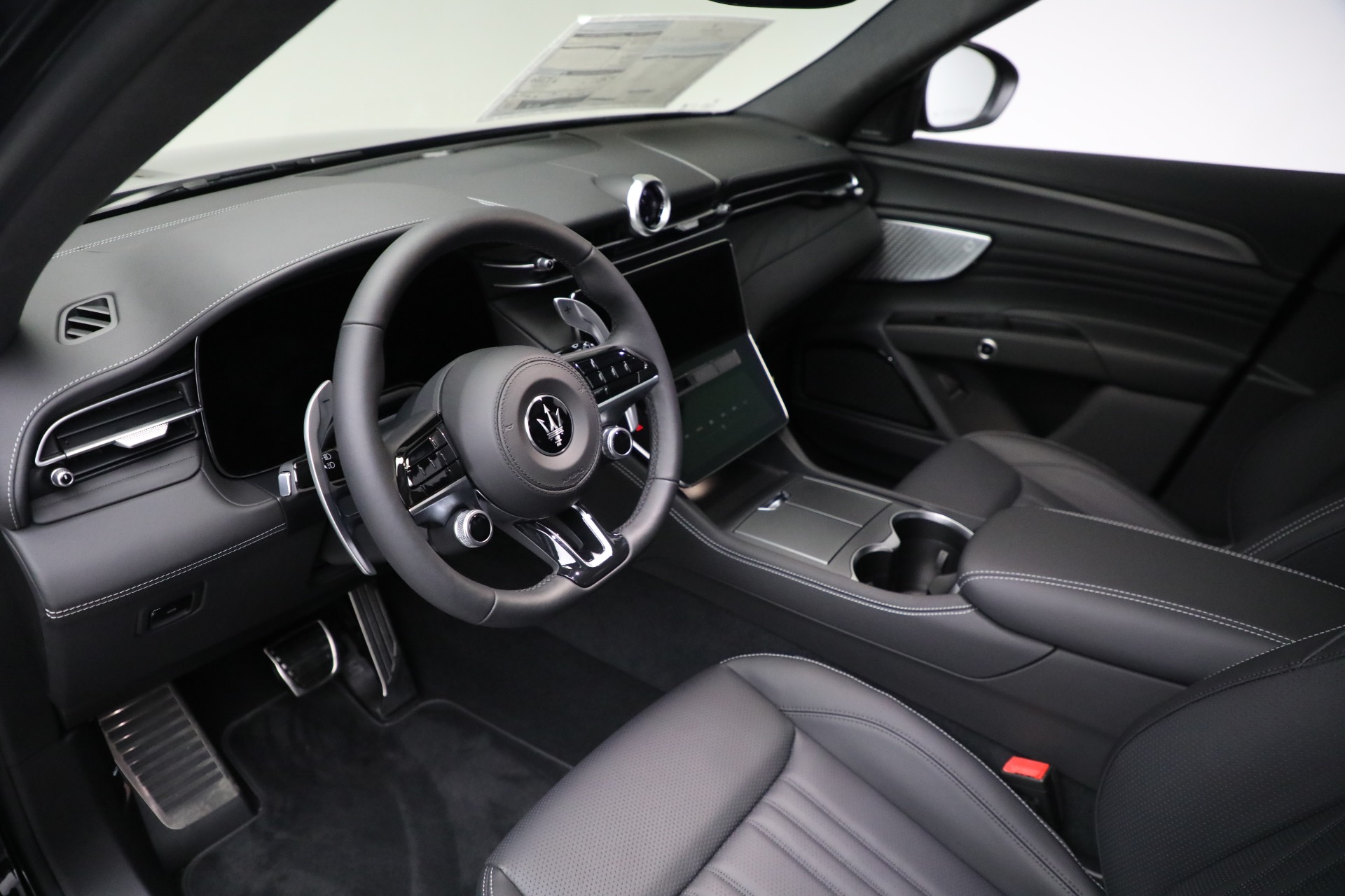 New-2023-Maserati-Grecale-GT