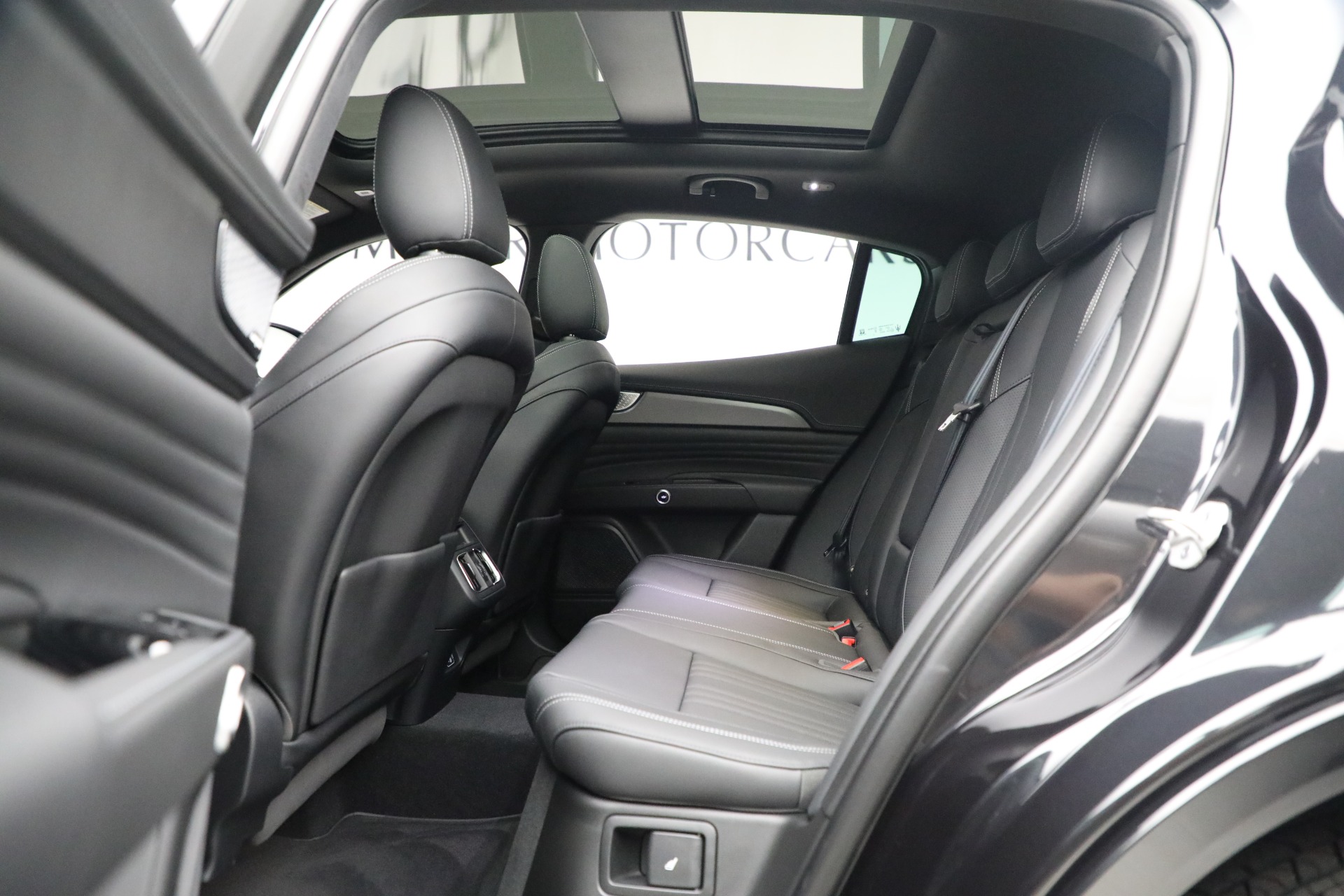 New-2023-Maserati-Grecale-GT