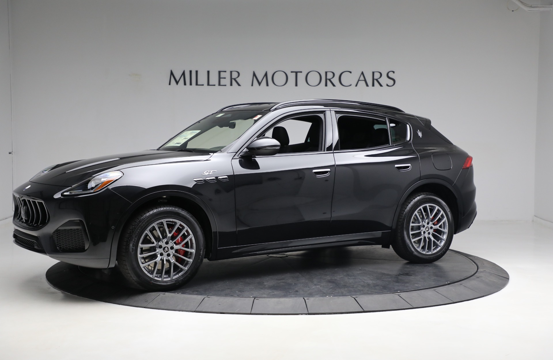 New-2023-Maserati-Grecale-GT