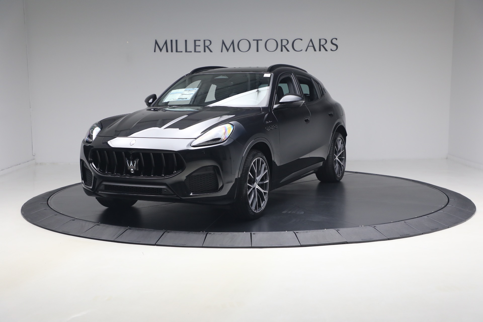 Used-2023-Maserati-Grecale-GT