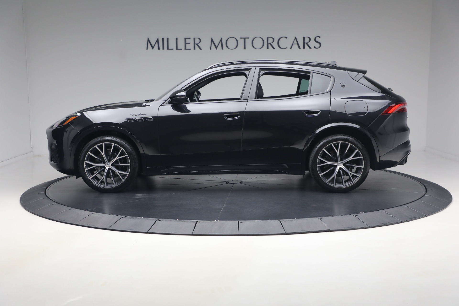 Used-2023-Maserati-Grecale-GT