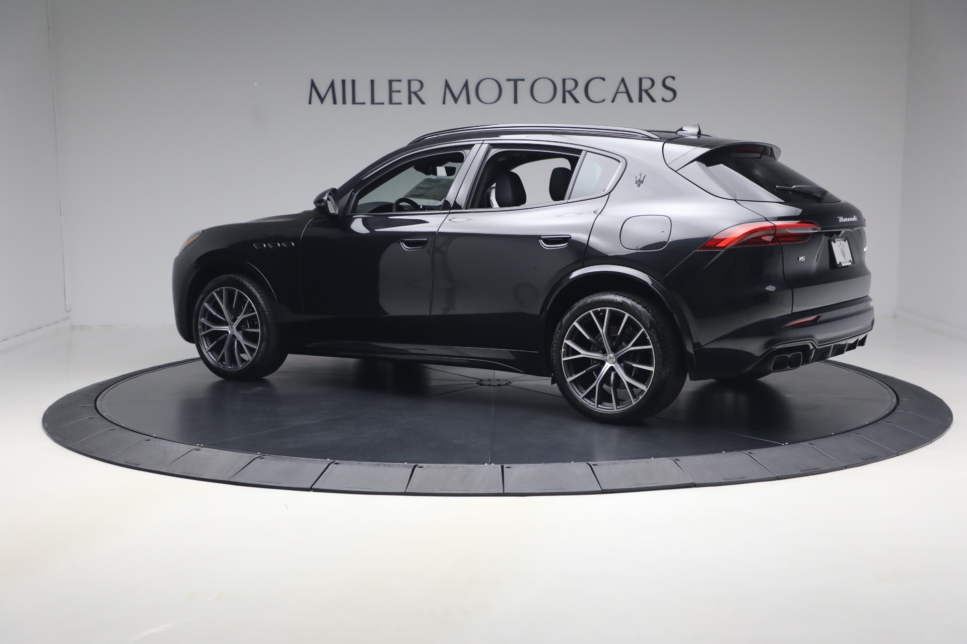 Used-2023-Maserati-Grecale-GT