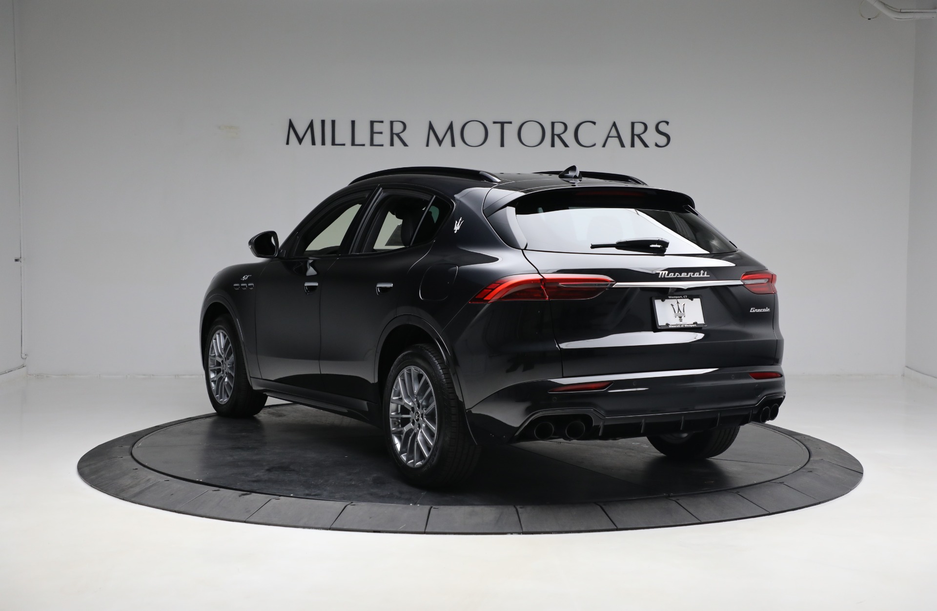 New-2023-Maserati-Grecale-GT