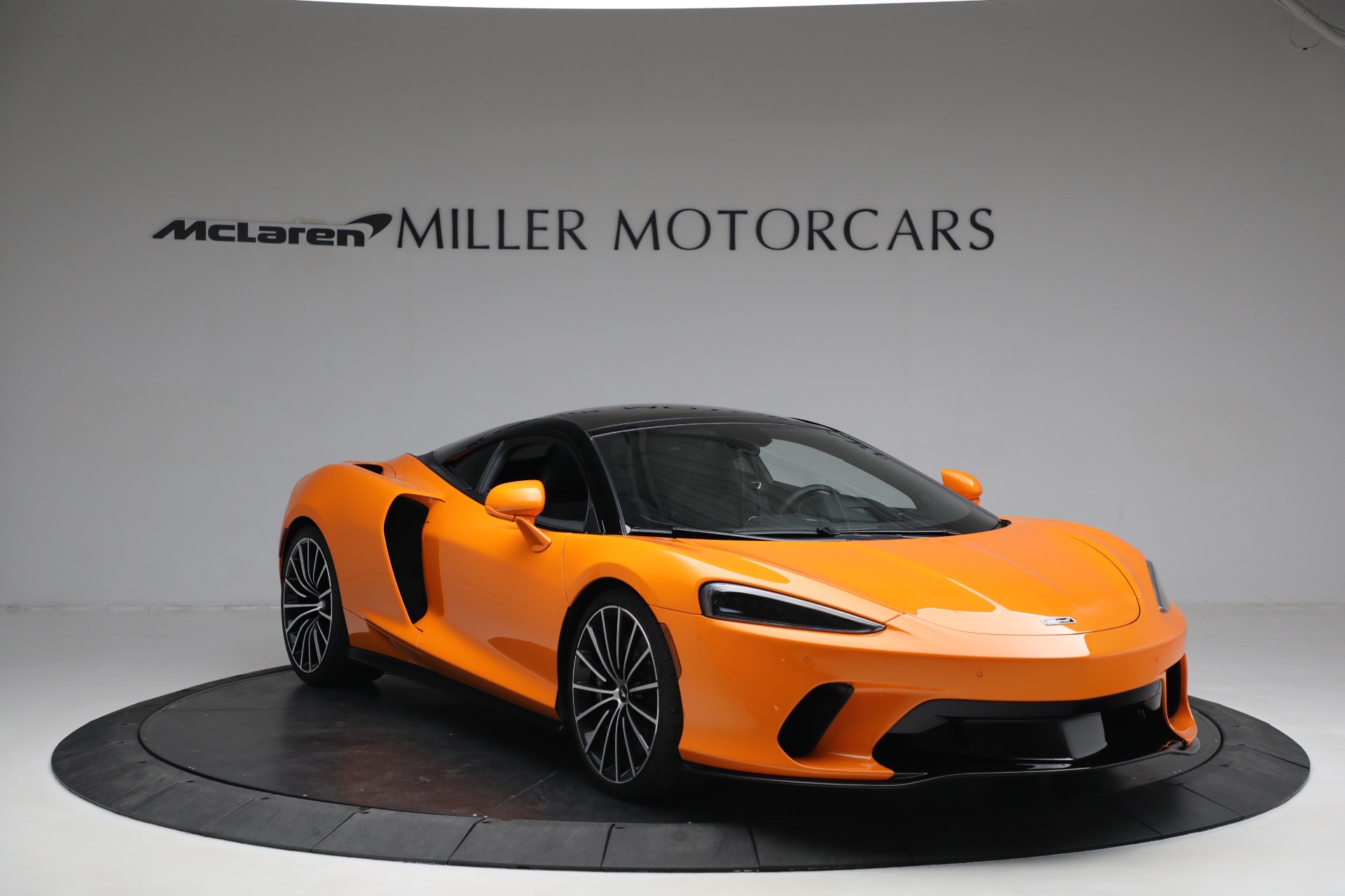 Used-2021-McLaren-GT-Luxe