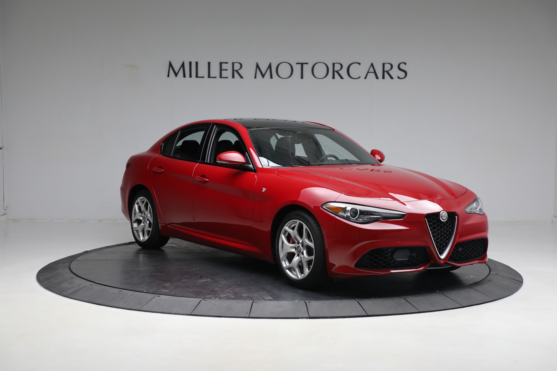 New-2023-Alfa-Romeo-Giulia-Ti