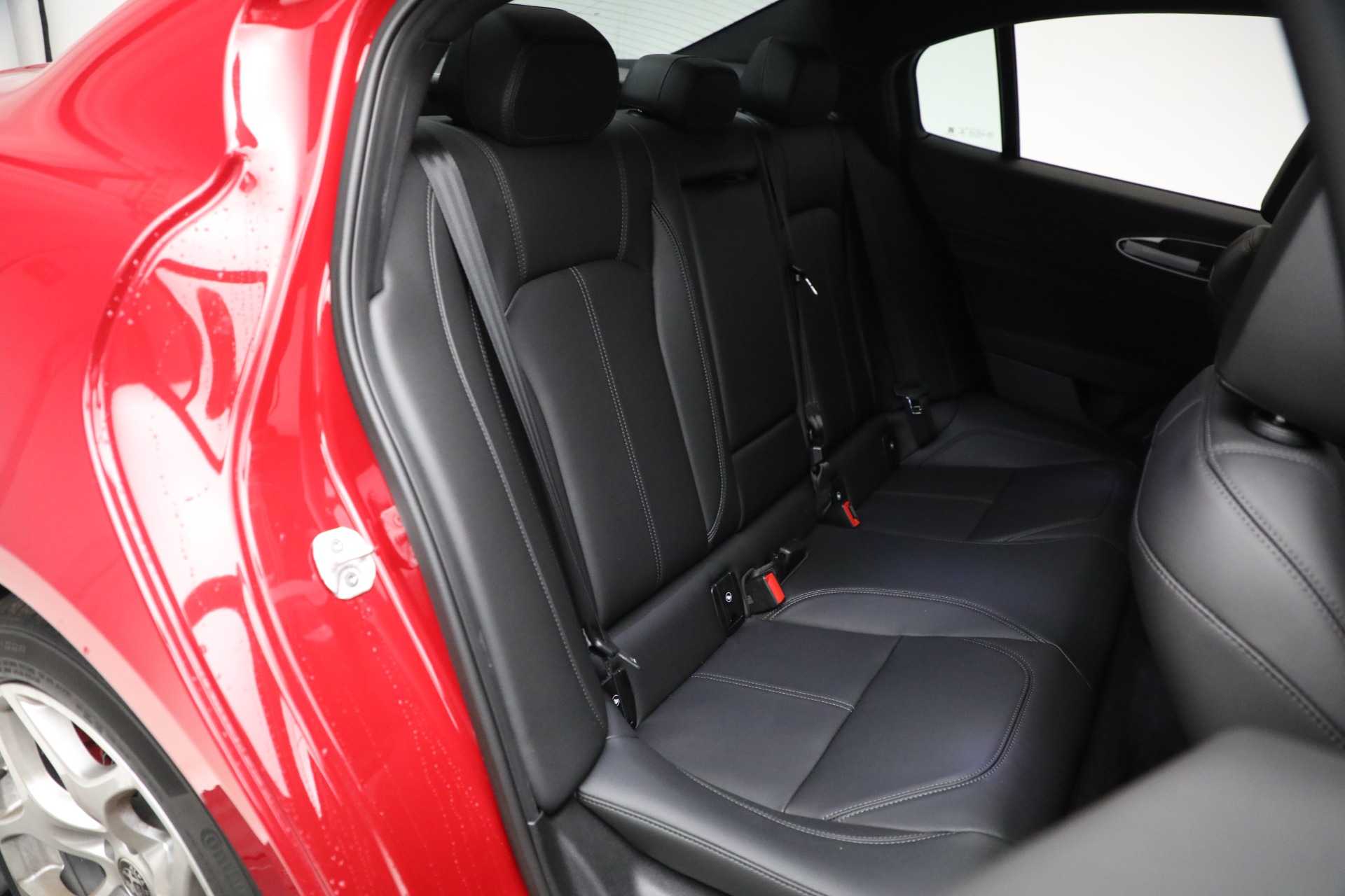 New-2023-Alfa-Romeo-Giulia-Ti