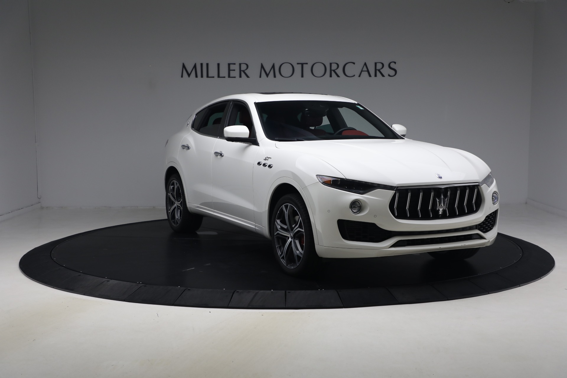Used-2023-Maserati-Levante-GT
