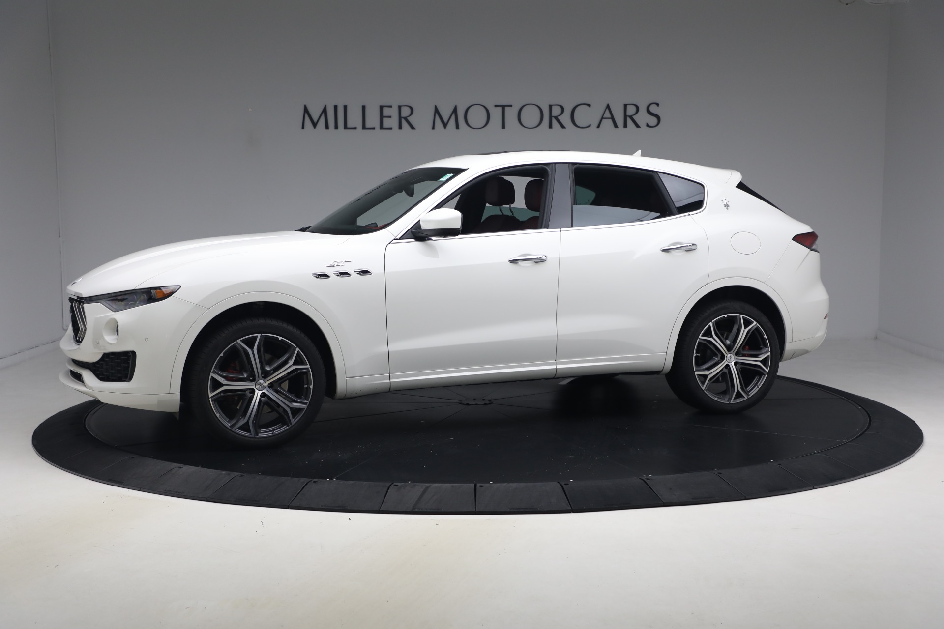 Used-2023-Maserati-Levante-GT