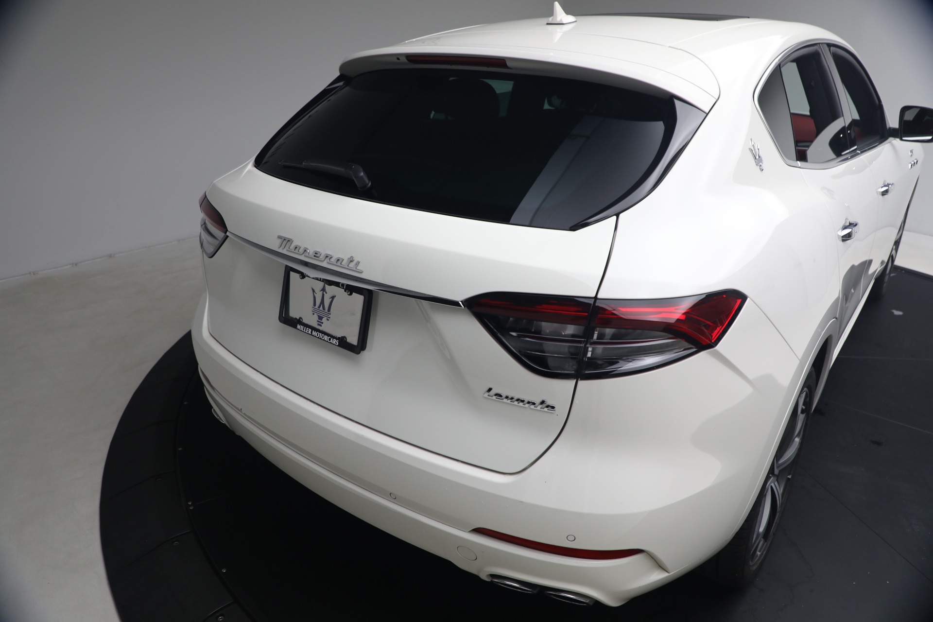 Used-2023-Maserati-Levante-GT