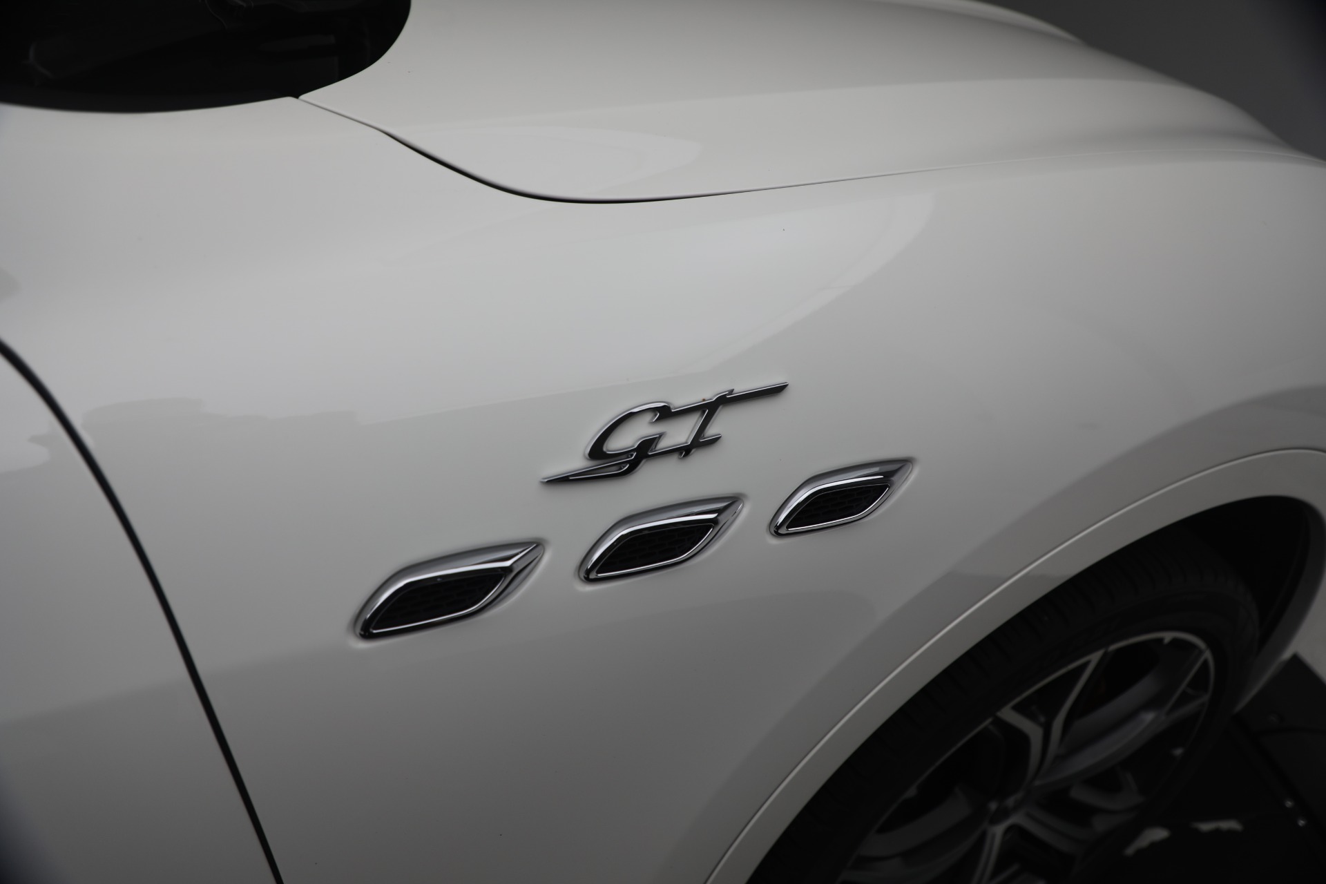 Used-2023-Maserati-Levante-GT
