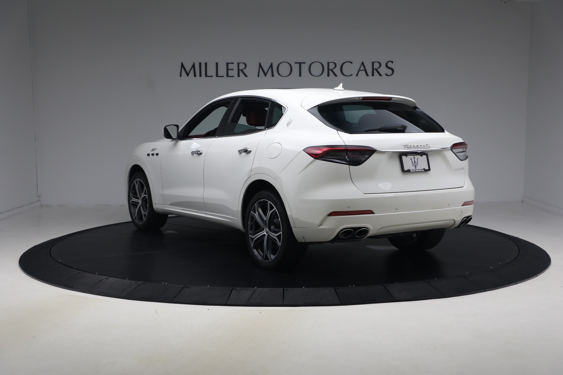 Used-2023-Maserati-Levante-GT