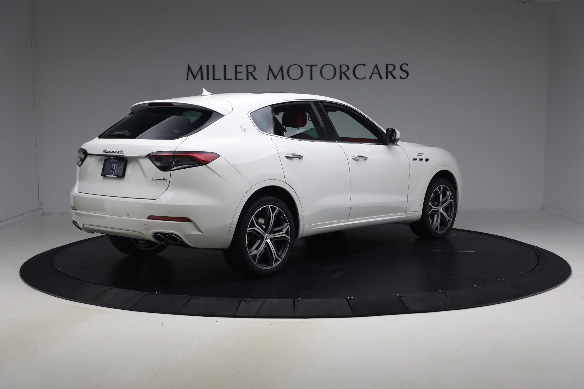Used-2023-Maserati-Levante-GT