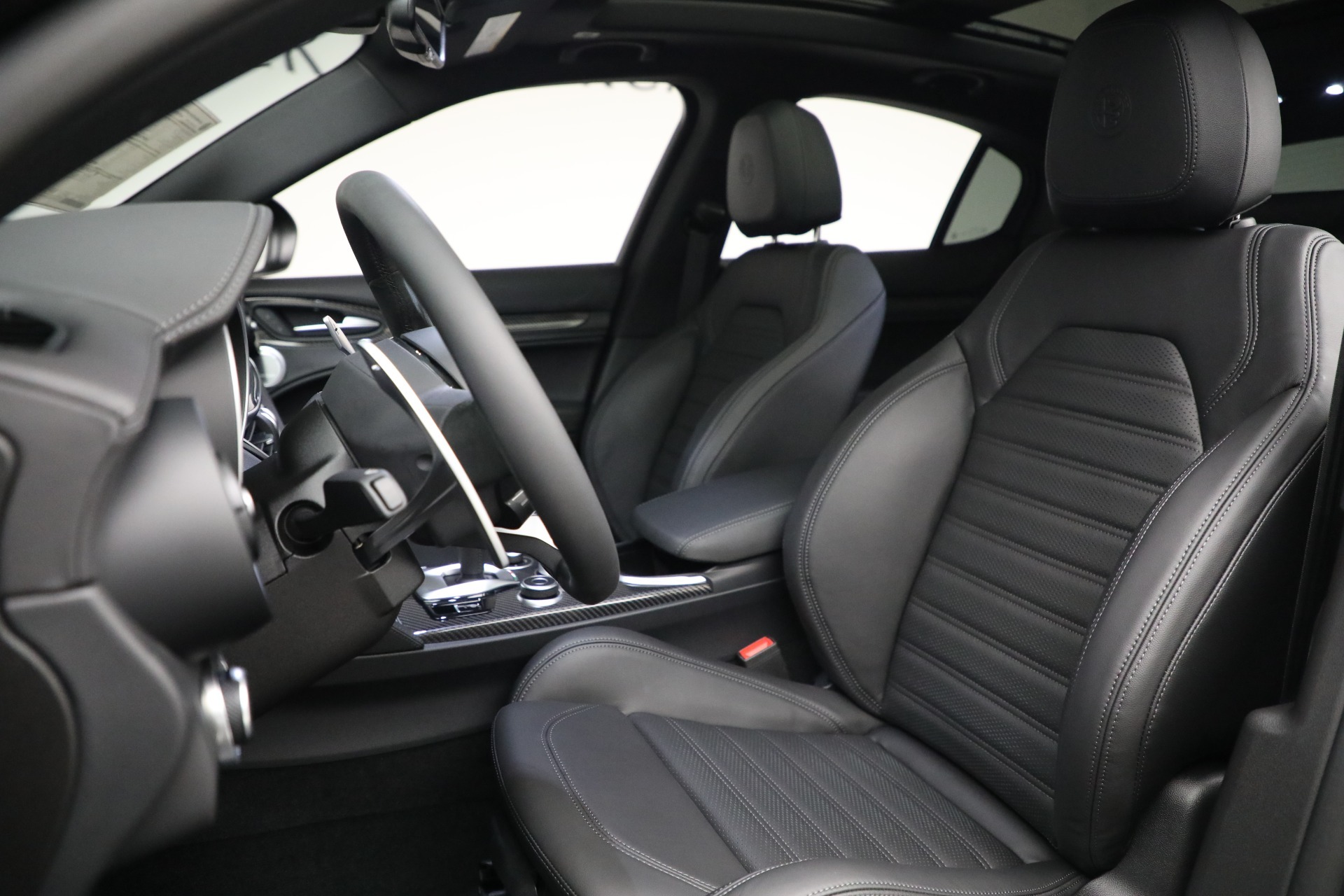 New-2023-Alfa-Romeo-Stelvio-Quadrifoglio