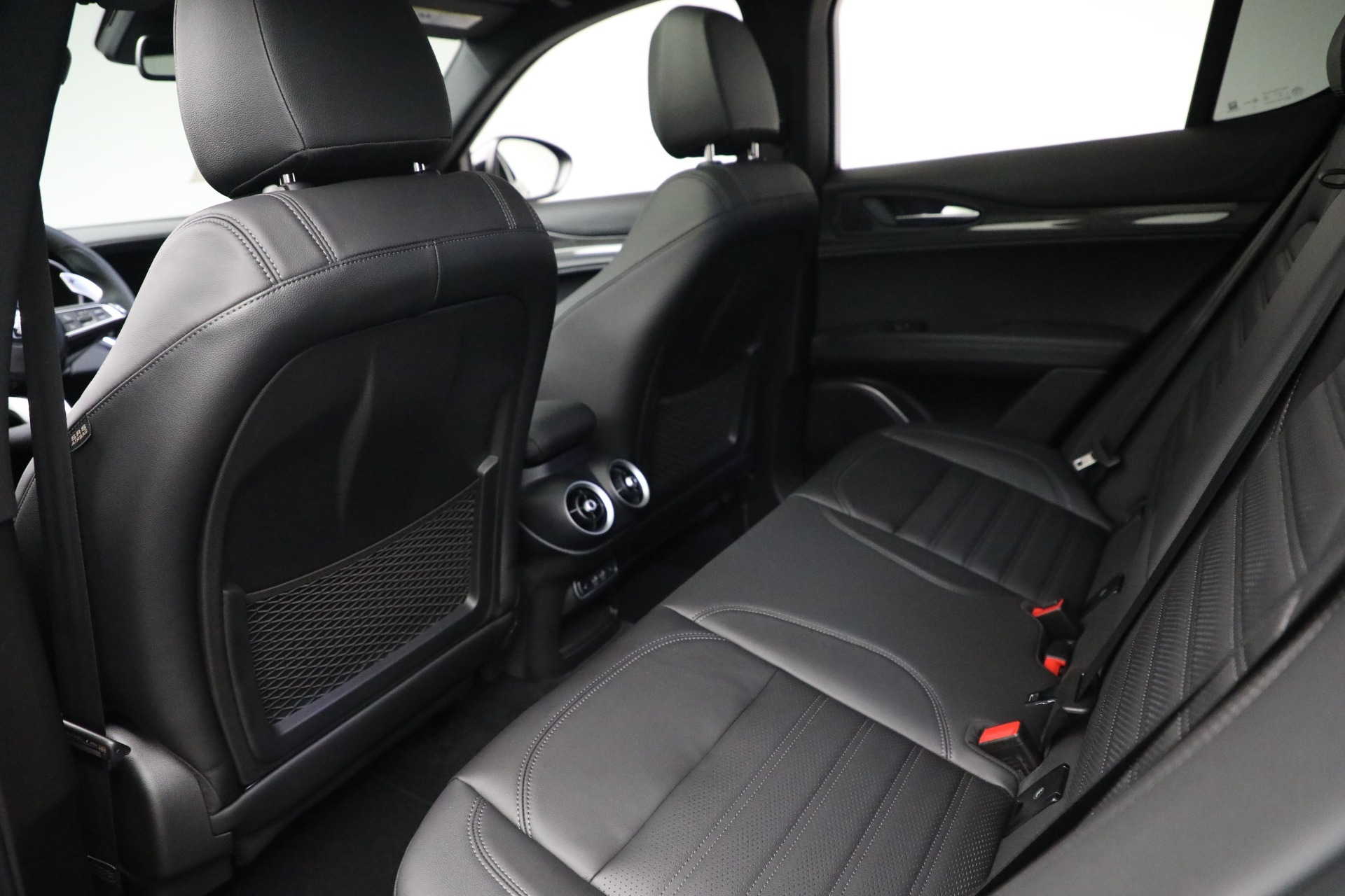 New-2023-Alfa-Romeo-Stelvio-Quadrifoglio