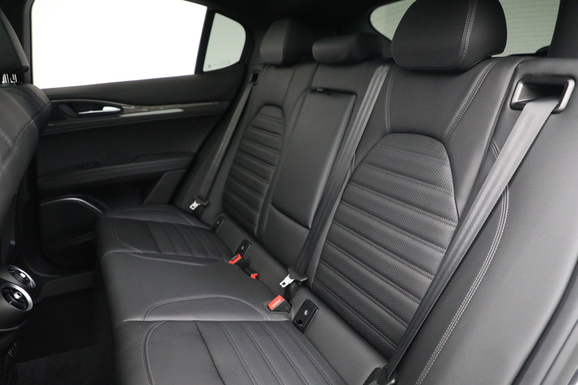 New-2023-Alfa-Romeo-Stelvio-Quadrifoglio