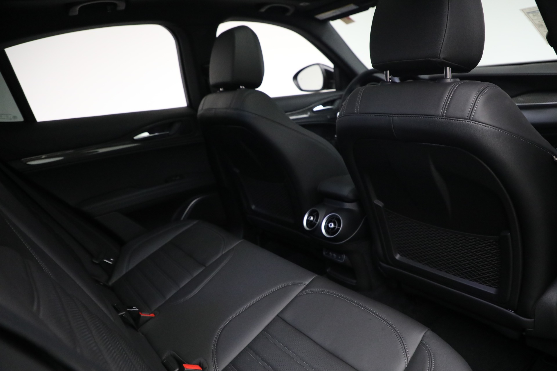 New-2023-Alfa-Romeo-Stelvio-Quadrifoglio