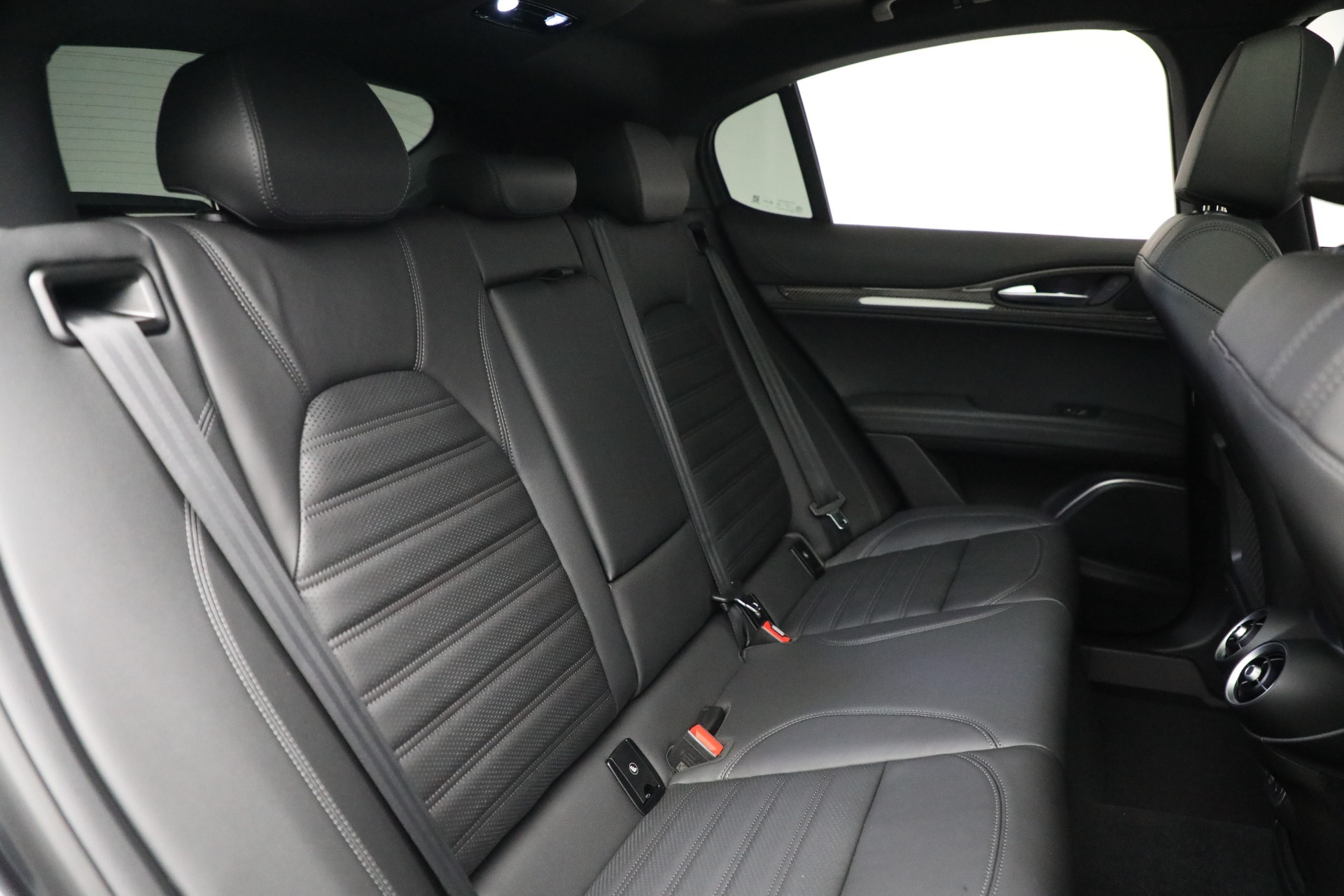 New-2023-Alfa-Romeo-Stelvio-Quadrifoglio