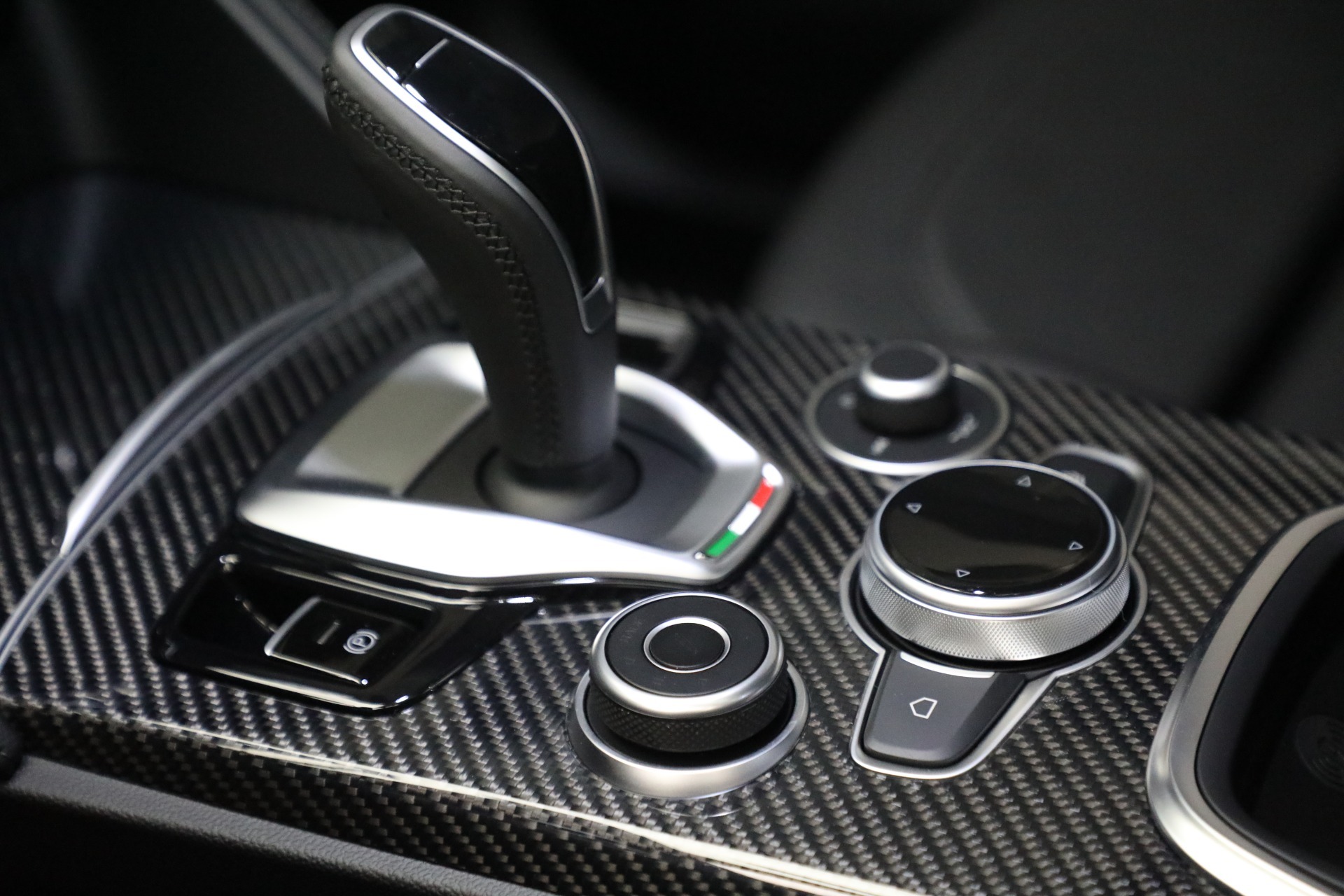 New-2023-Alfa-Romeo-Stelvio-Quadrifoglio