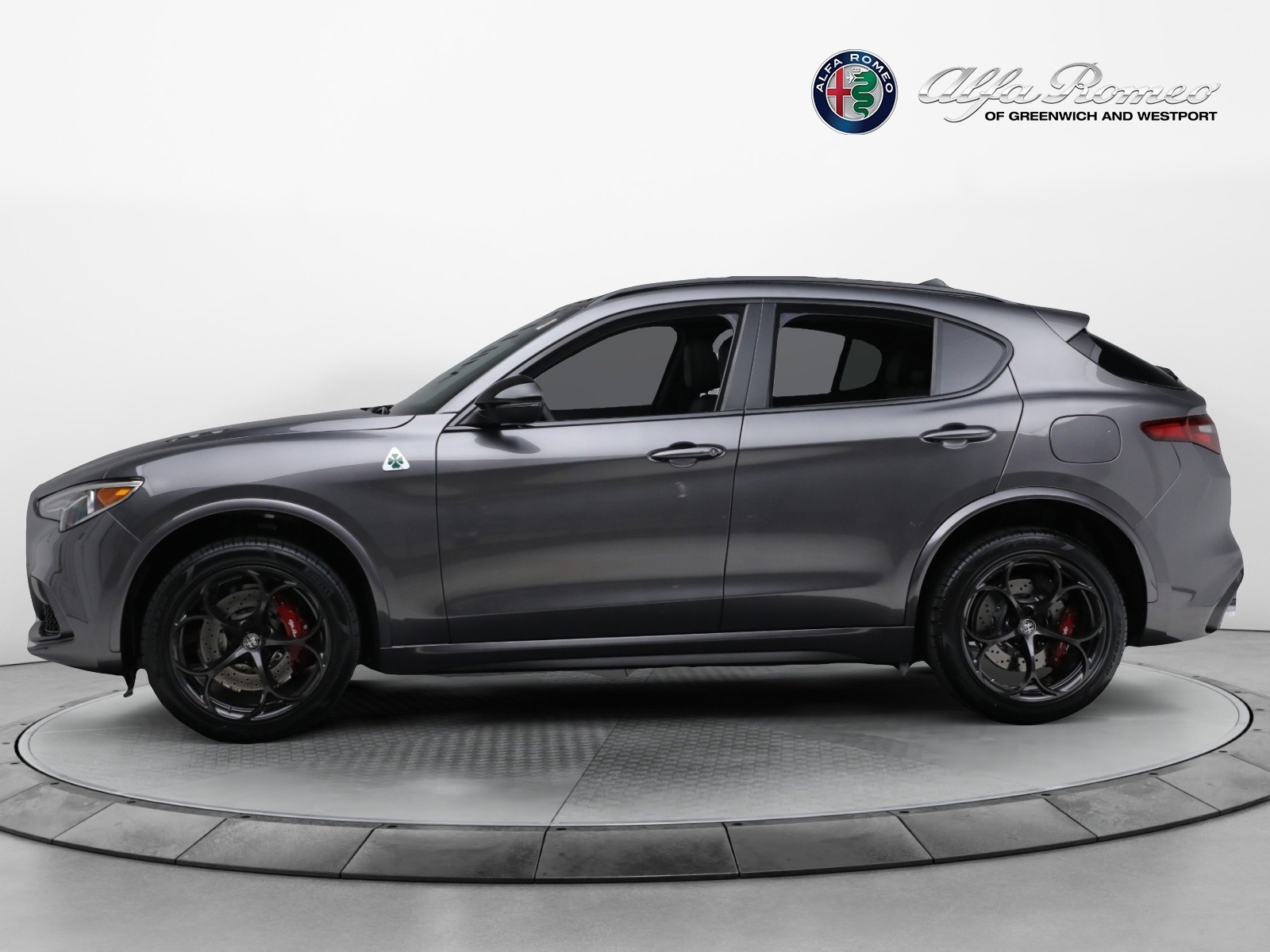 New-2023-Alfa-Romeo-Stelvio-Quadrifoglio