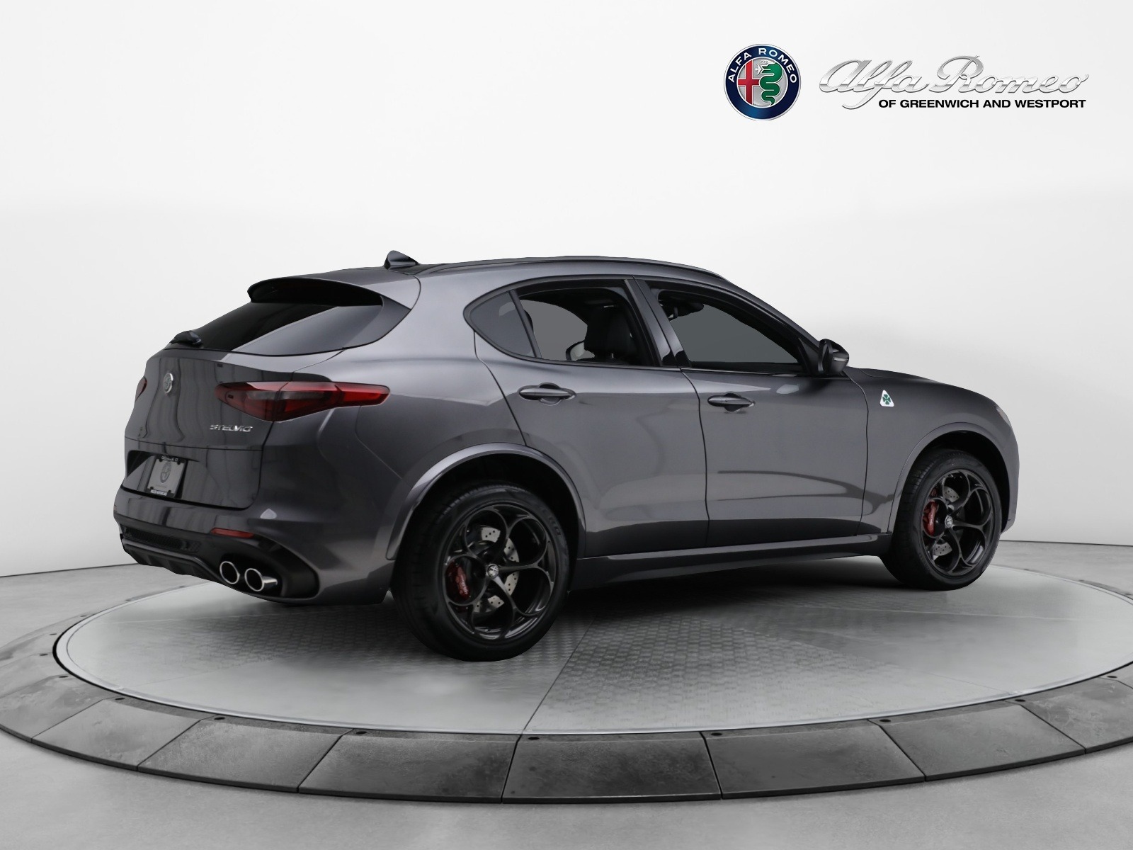 New-2023-Alfa-Romeo-Stelvio-Quadrifoglio