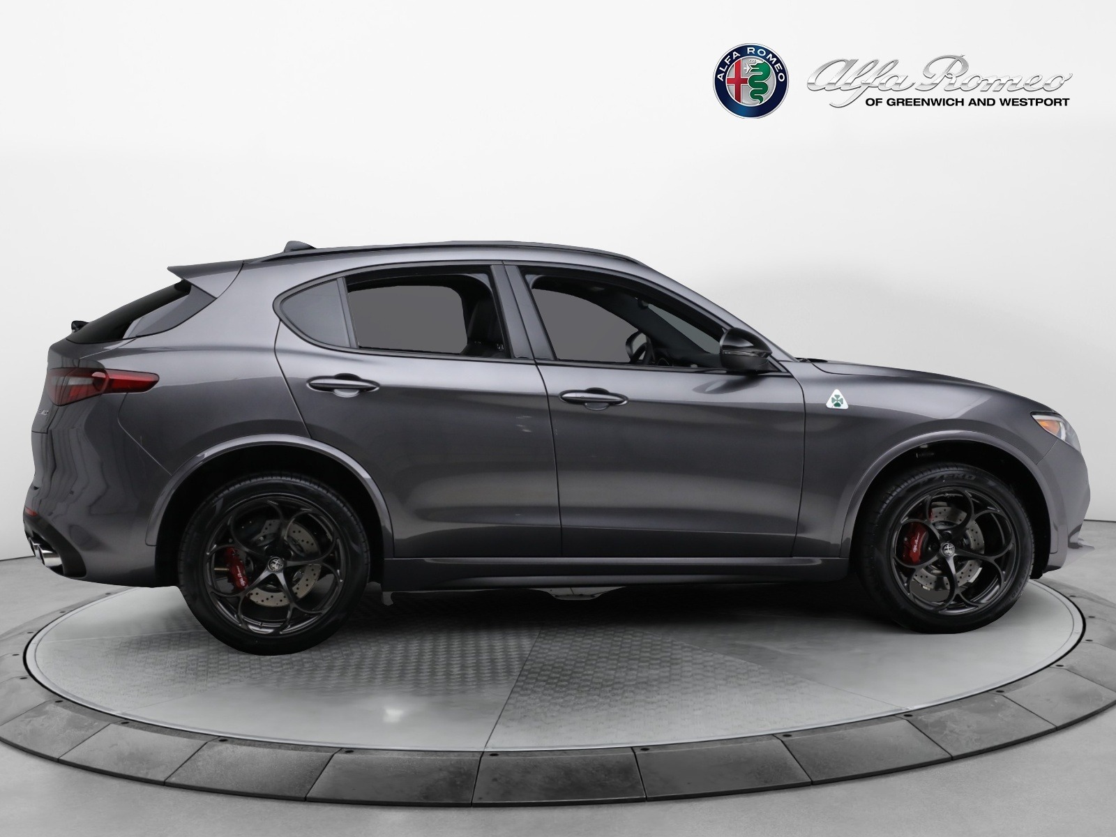 New-2023-Alfa-Romeo-Stelvio-Quadrifoglio