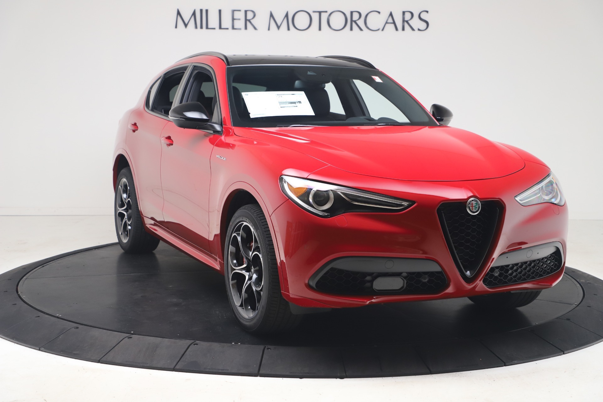New-2023-Alfa-Romeo-Stelvio-Veloce