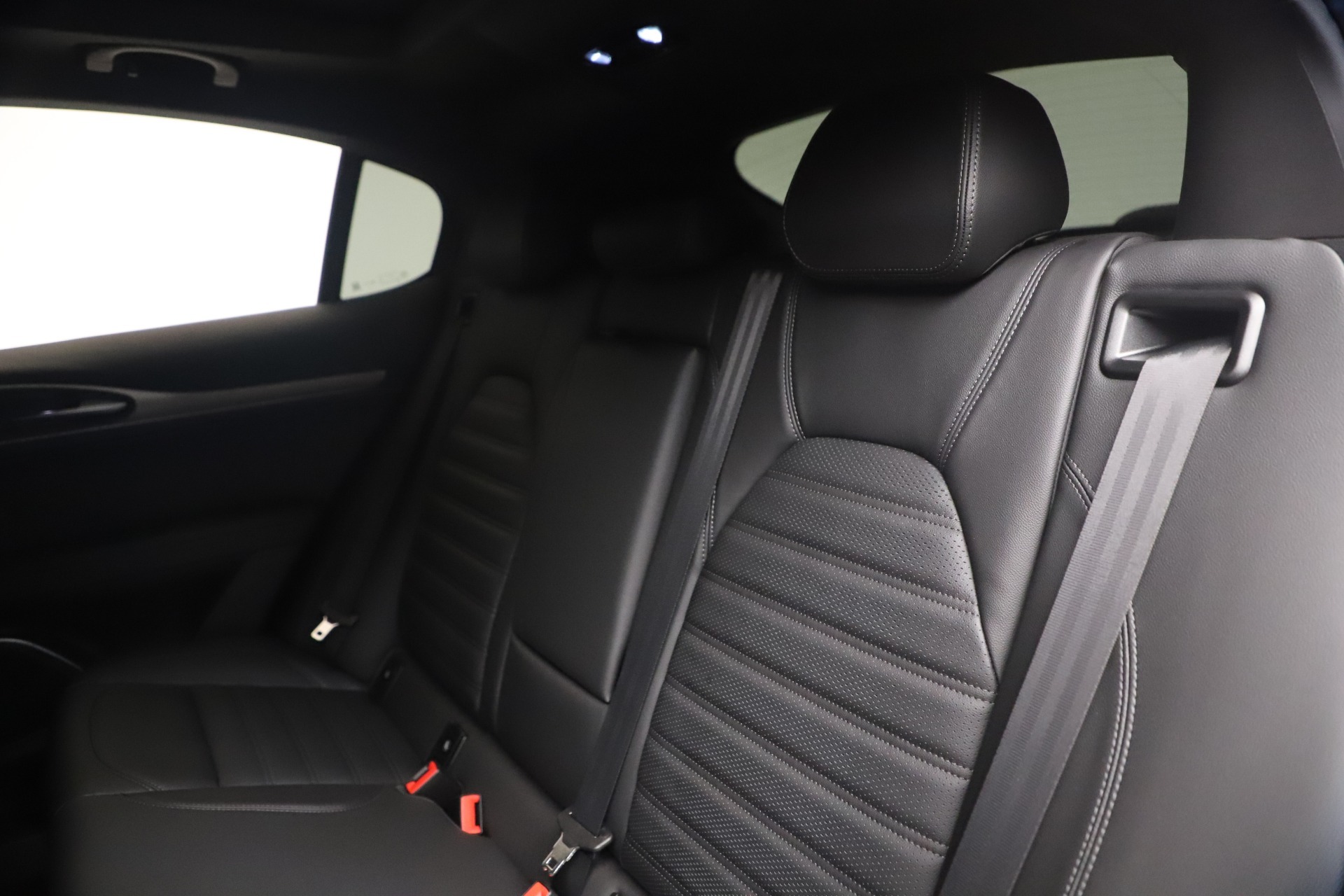 New-2023-Alfa-Romeo-Stelvio-Veloce