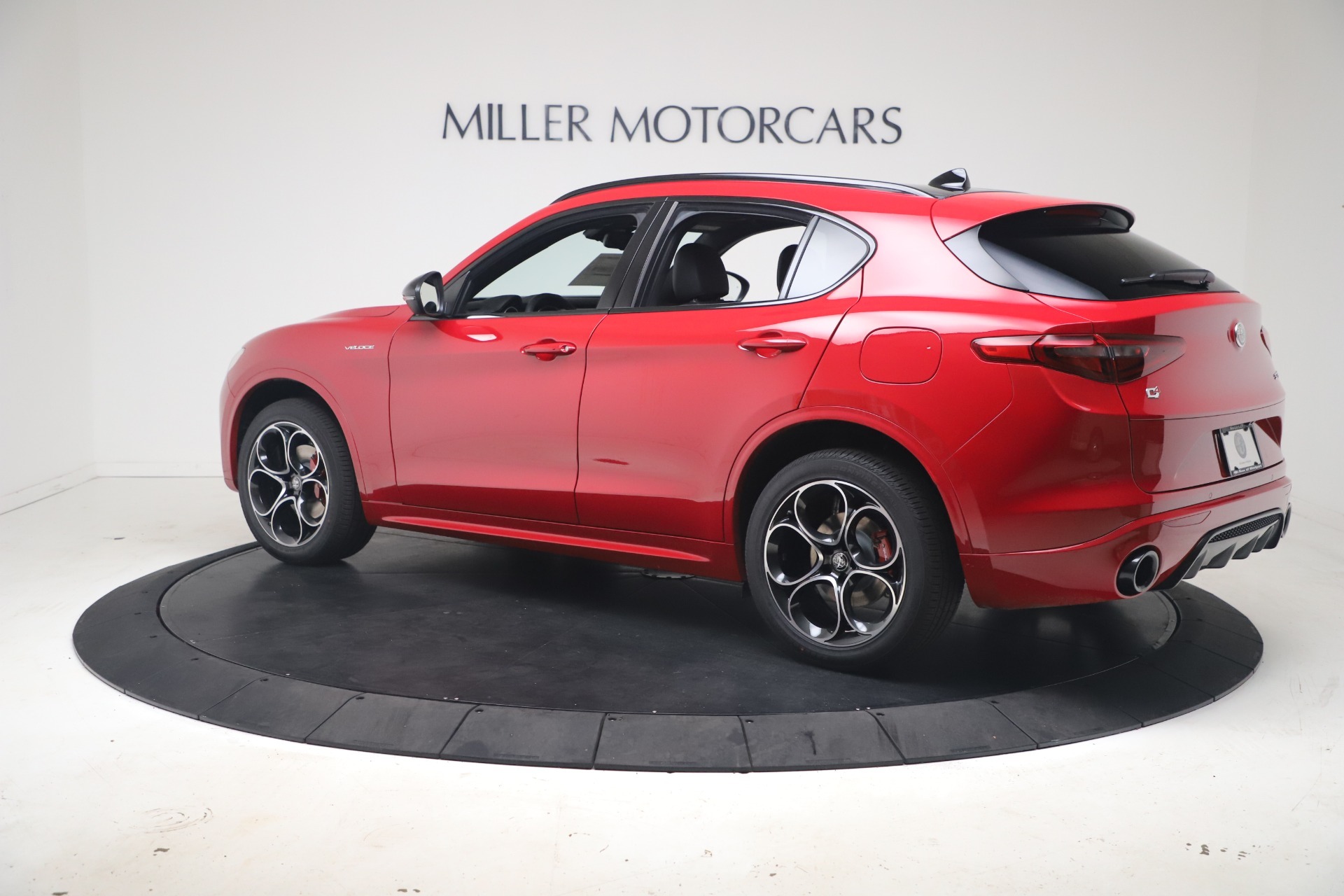 New-2023-Alfa-Romeo-Stelvio-Veloce
