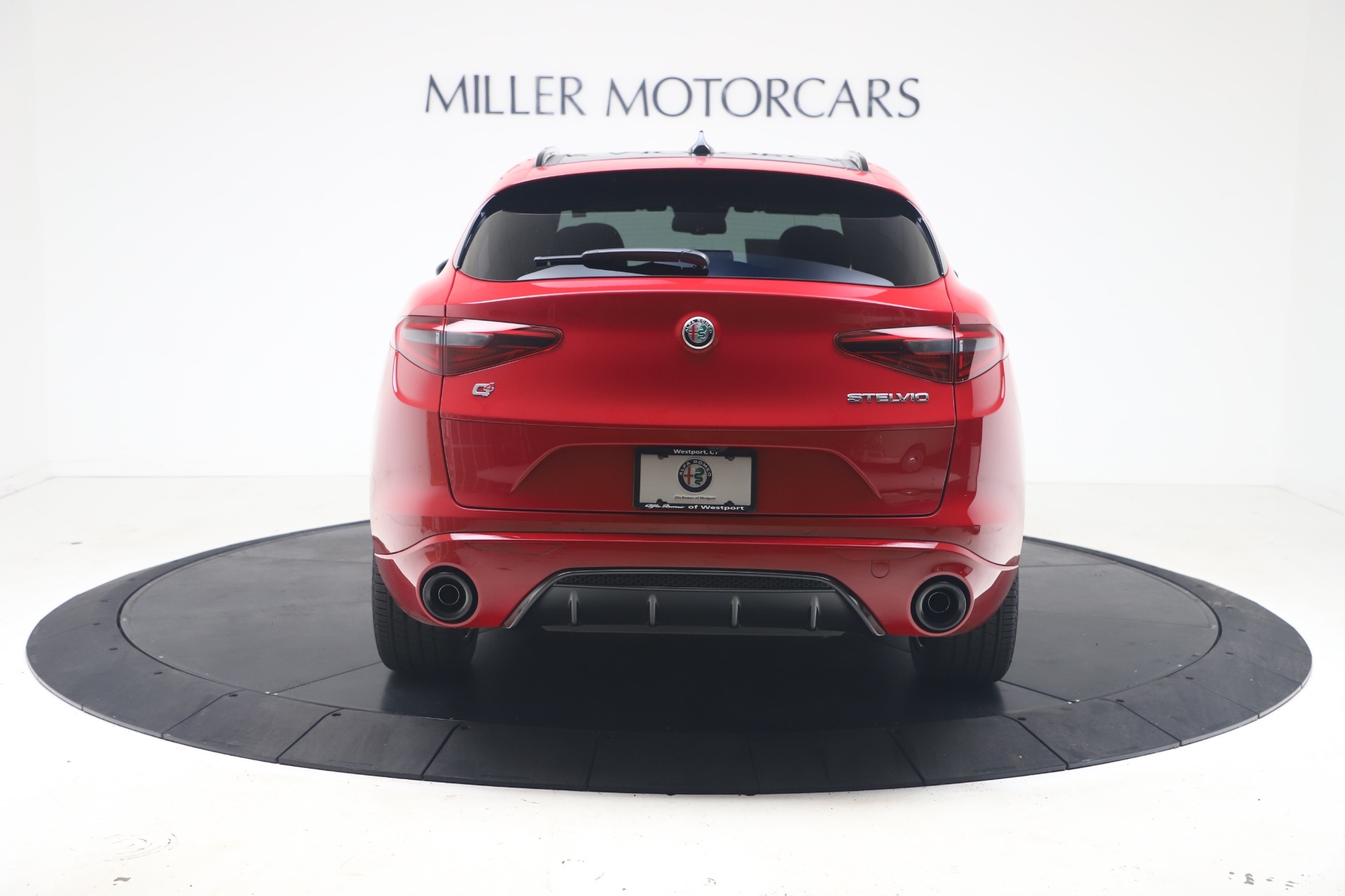 New-2023-Alfa-Romeo-Stelvio-Veloce