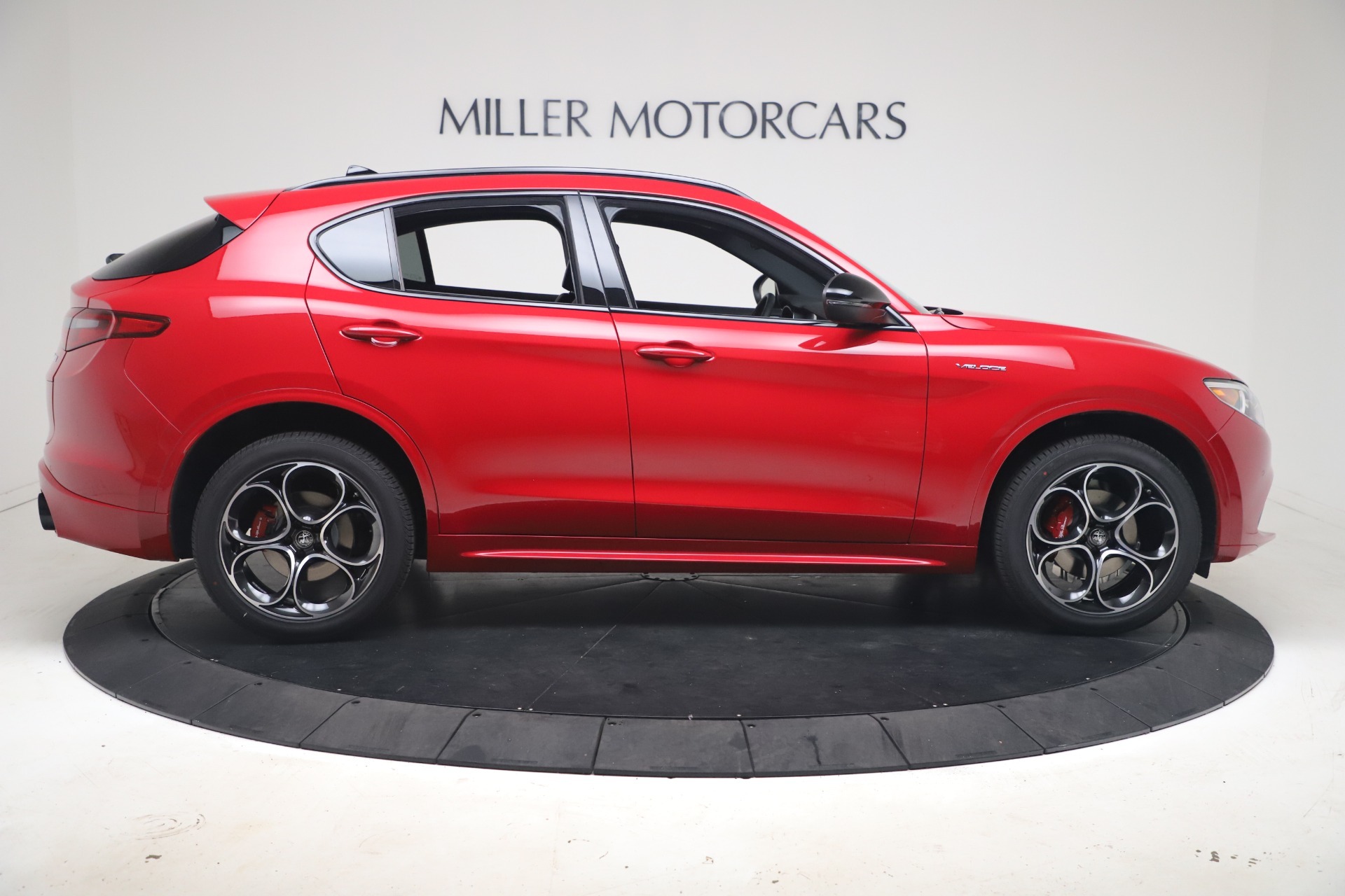 New-2023-Alfa-Romeo-Stelvio-Veloce