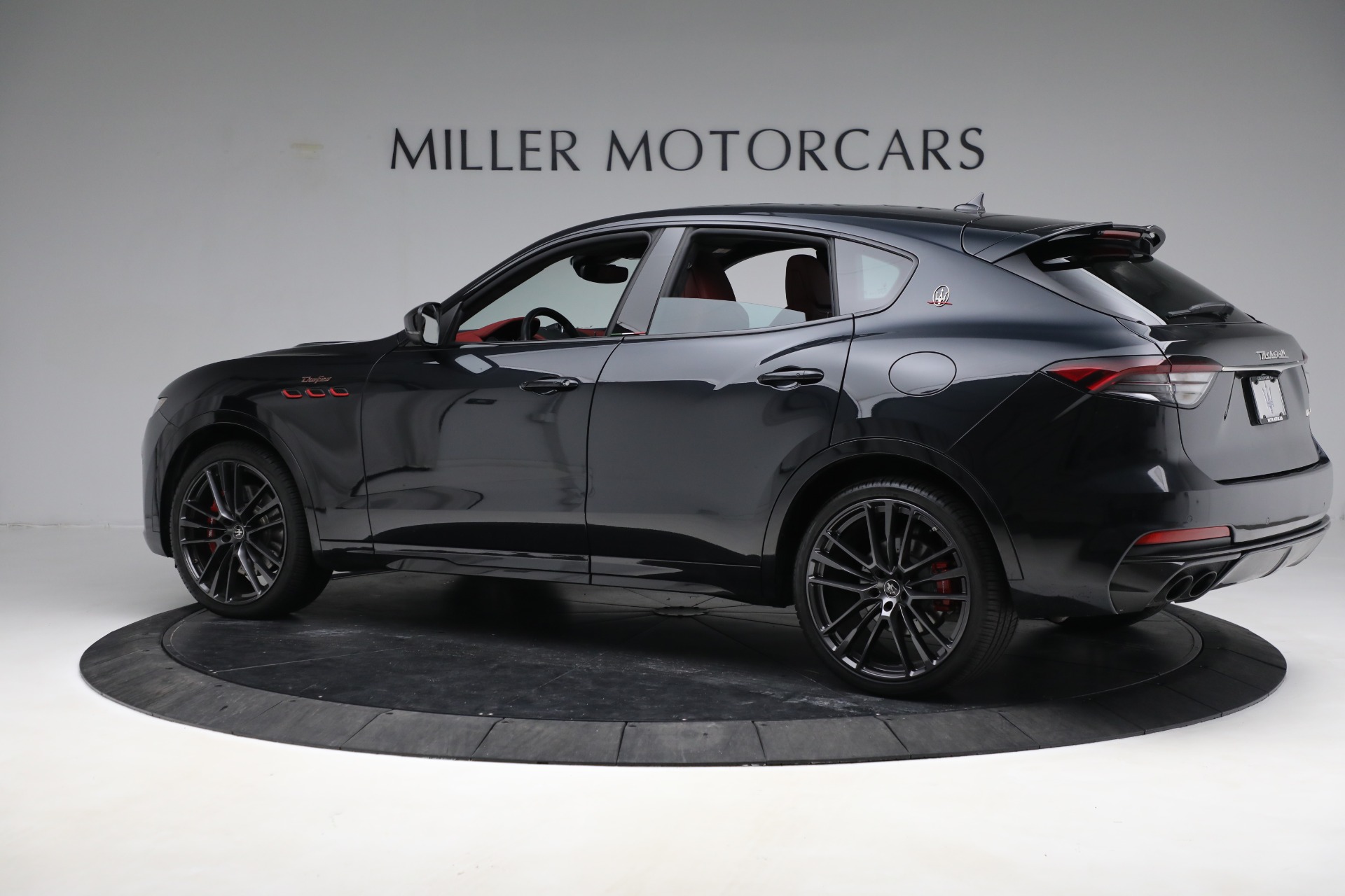 Used-2021-Maserati-Levante-Trofeo