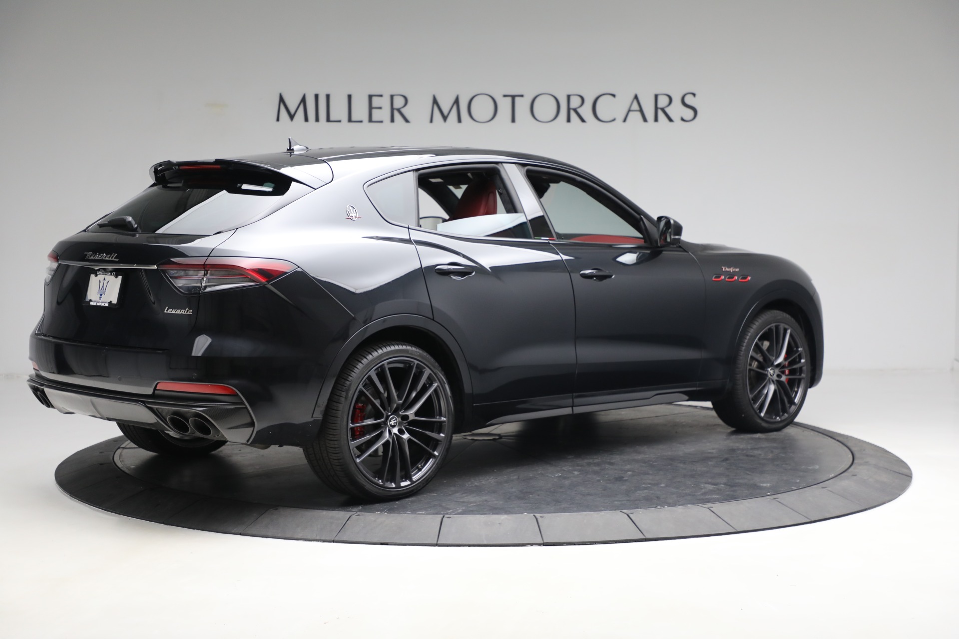 Used-2021-Maserati-Levante-Trofeo