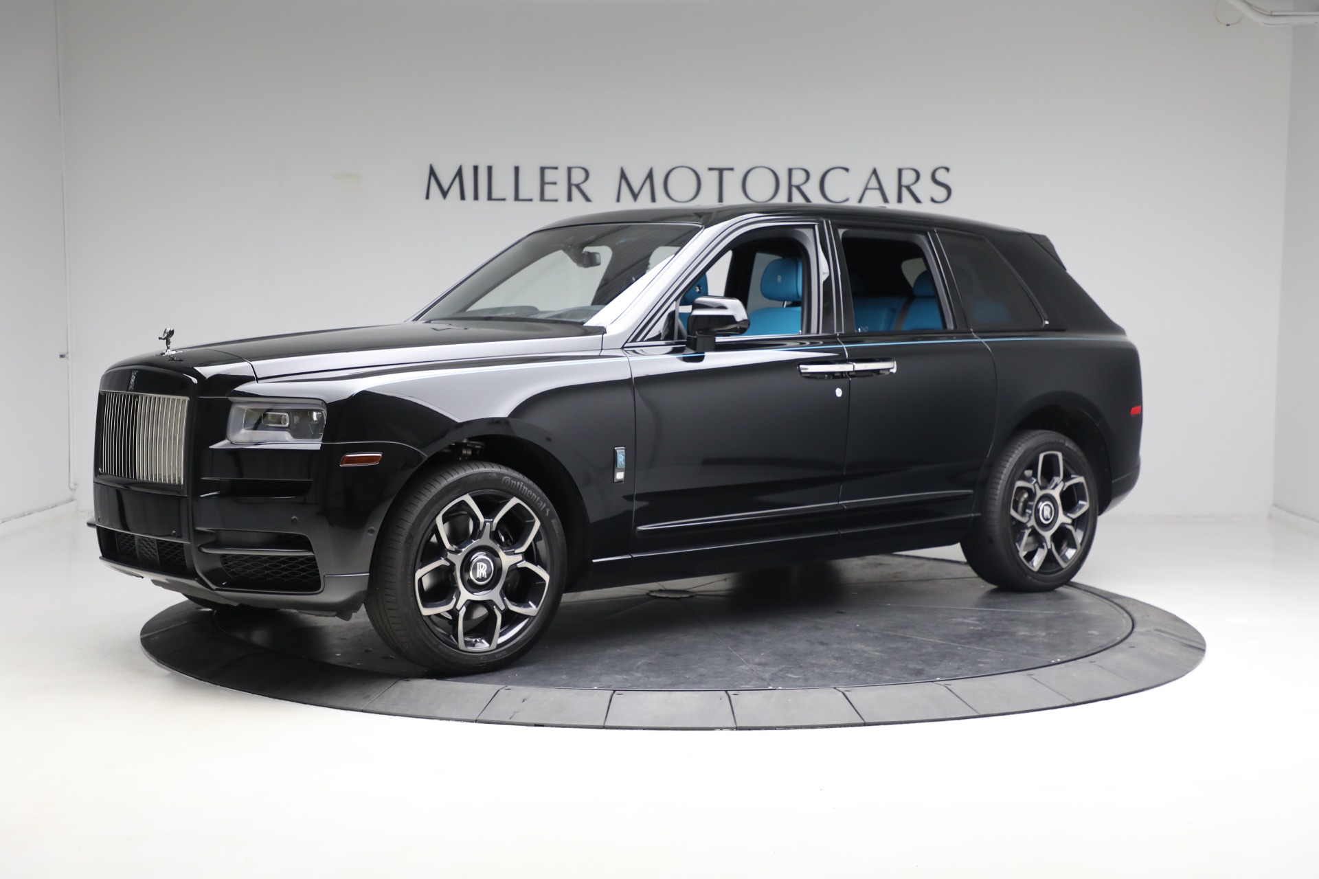 Used-2022-Rolls-Royce-Black-Badge-Cullinan