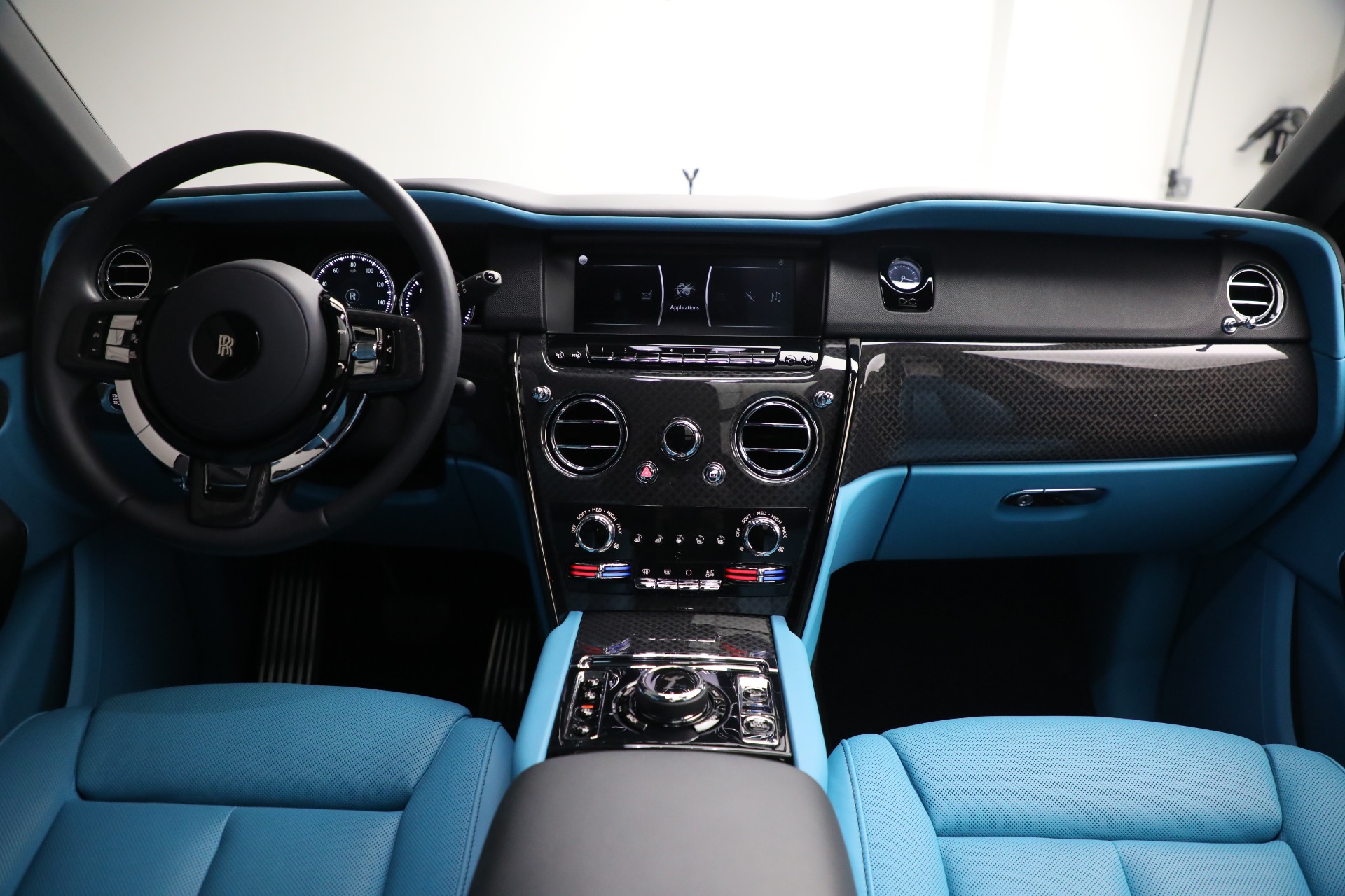 Used-2022-Rolls-Royce-Black-Badge-Cullinan