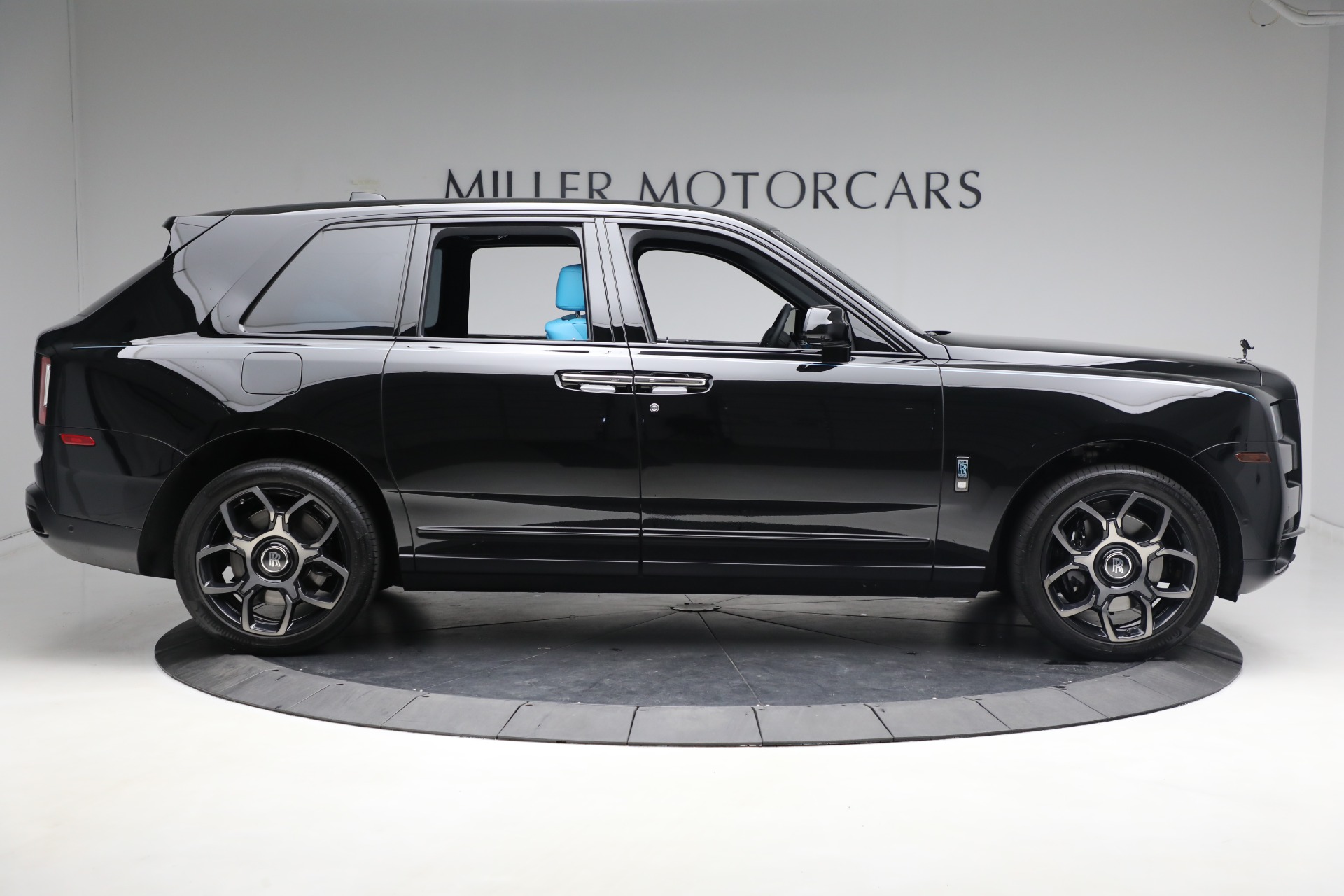 Used-2022-Rolls-Royce-Black-Badge-Cullinan