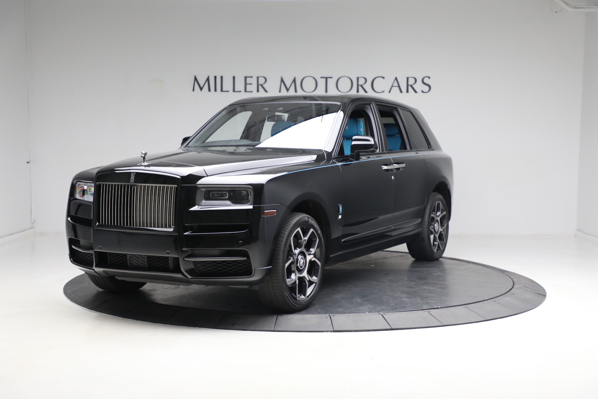 Used-2022-Rolls-Royce-Black-Badge-Cullinan