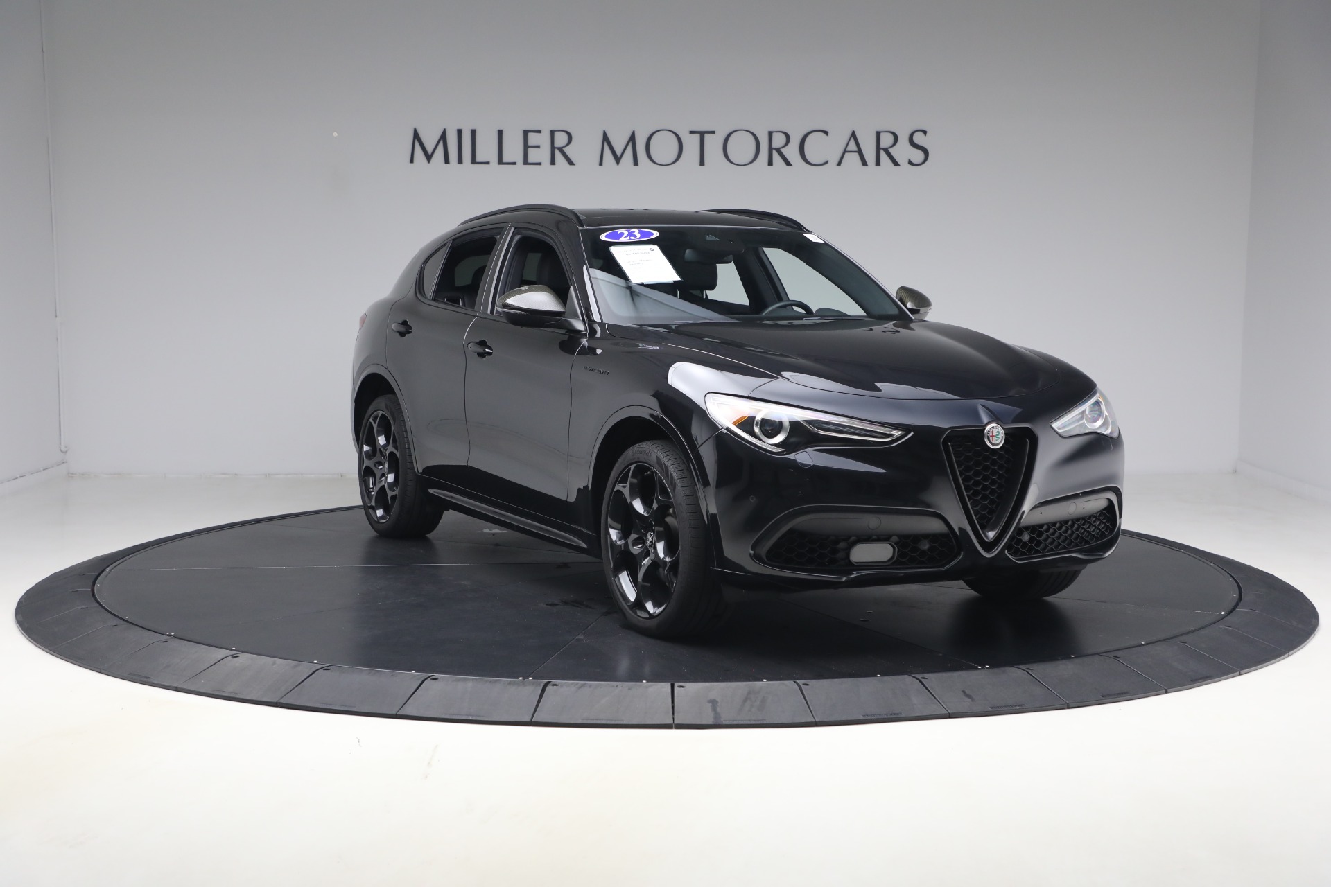 Used-2023-Alfa-Romeo-Stelvio-Estrema