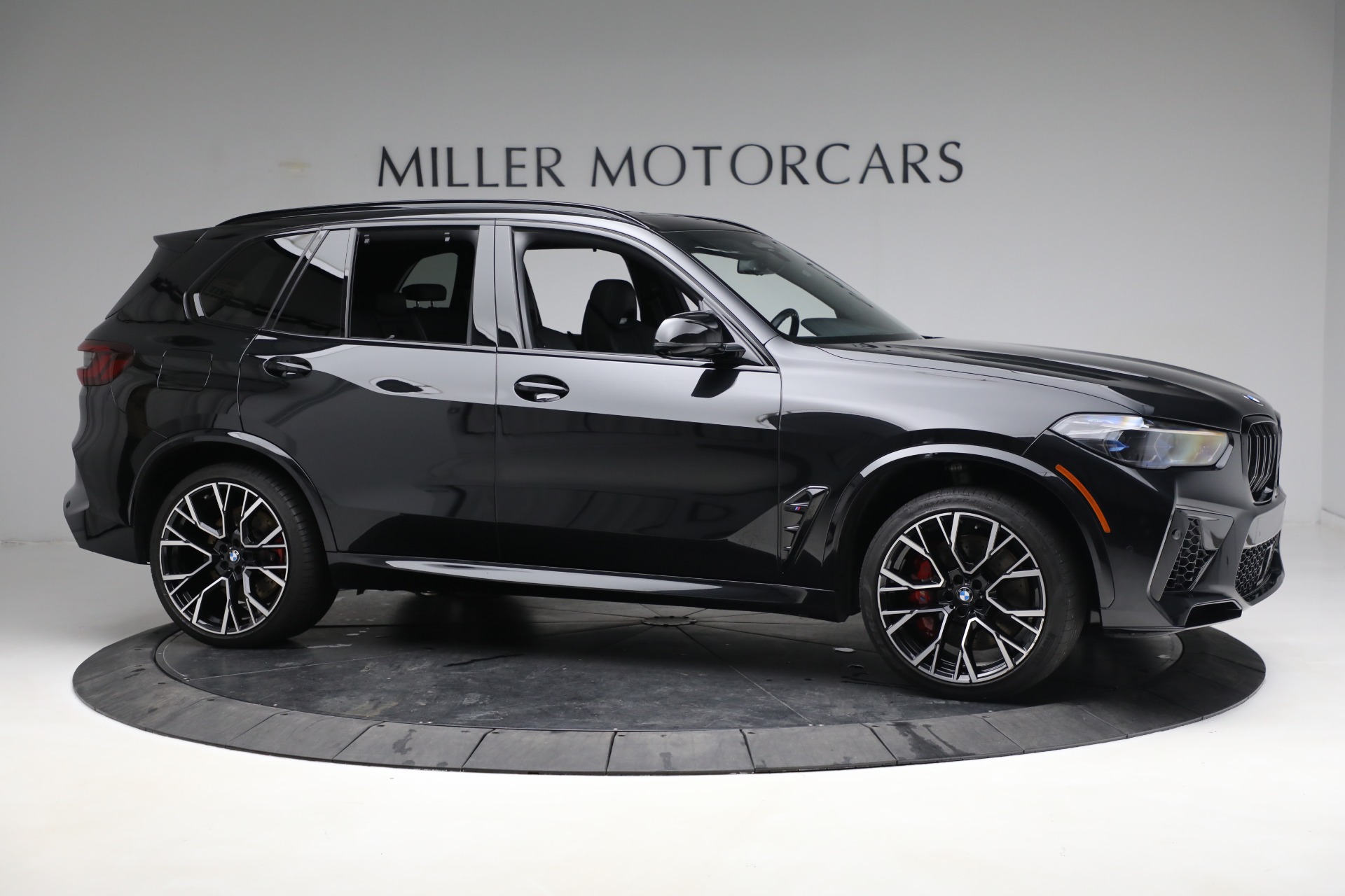Used-2022-BMW-X5-M-Competition