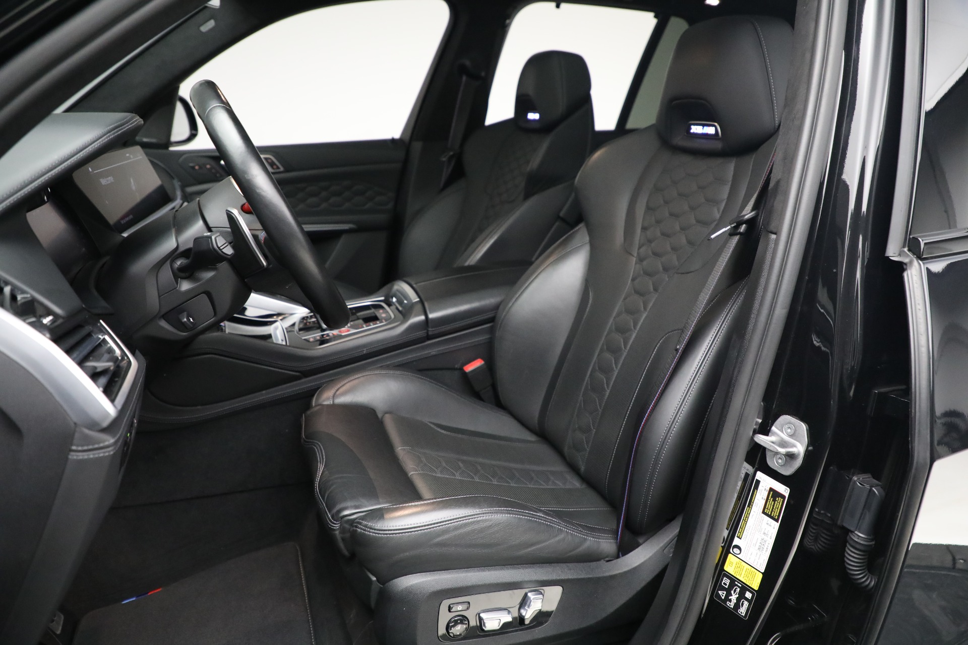 Used-2022-BMW-X5-M-Competition