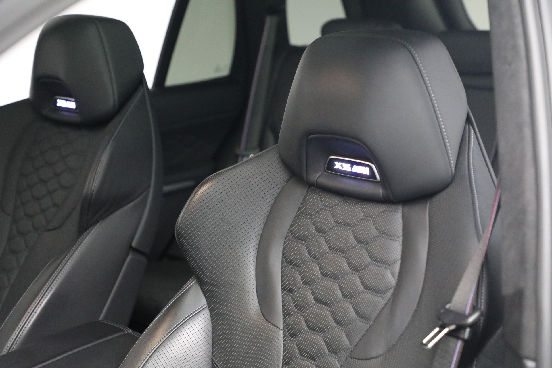 Used-2022-BMW-X5-M-Competition