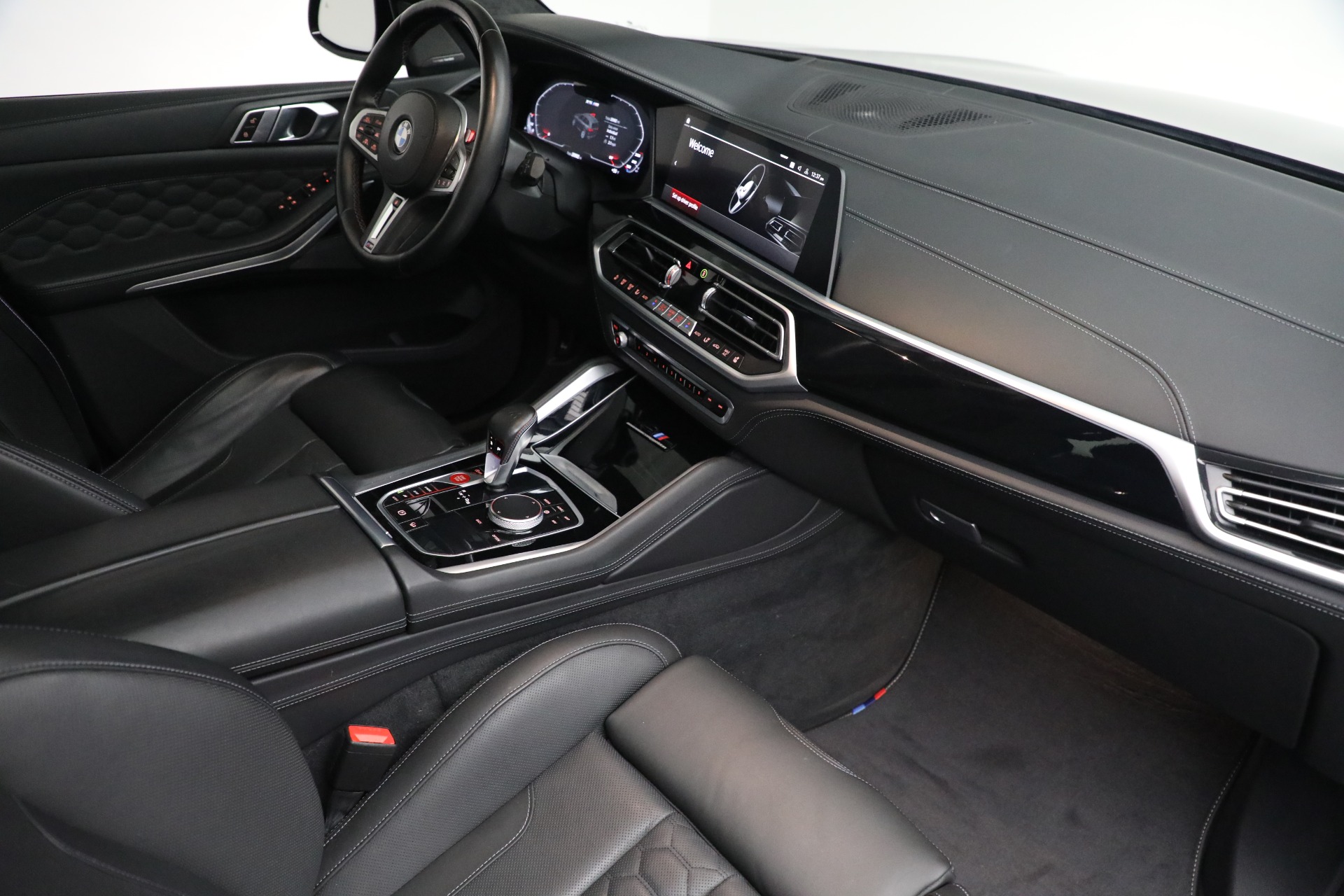 Used-2022-BMW-X5-M-Competition