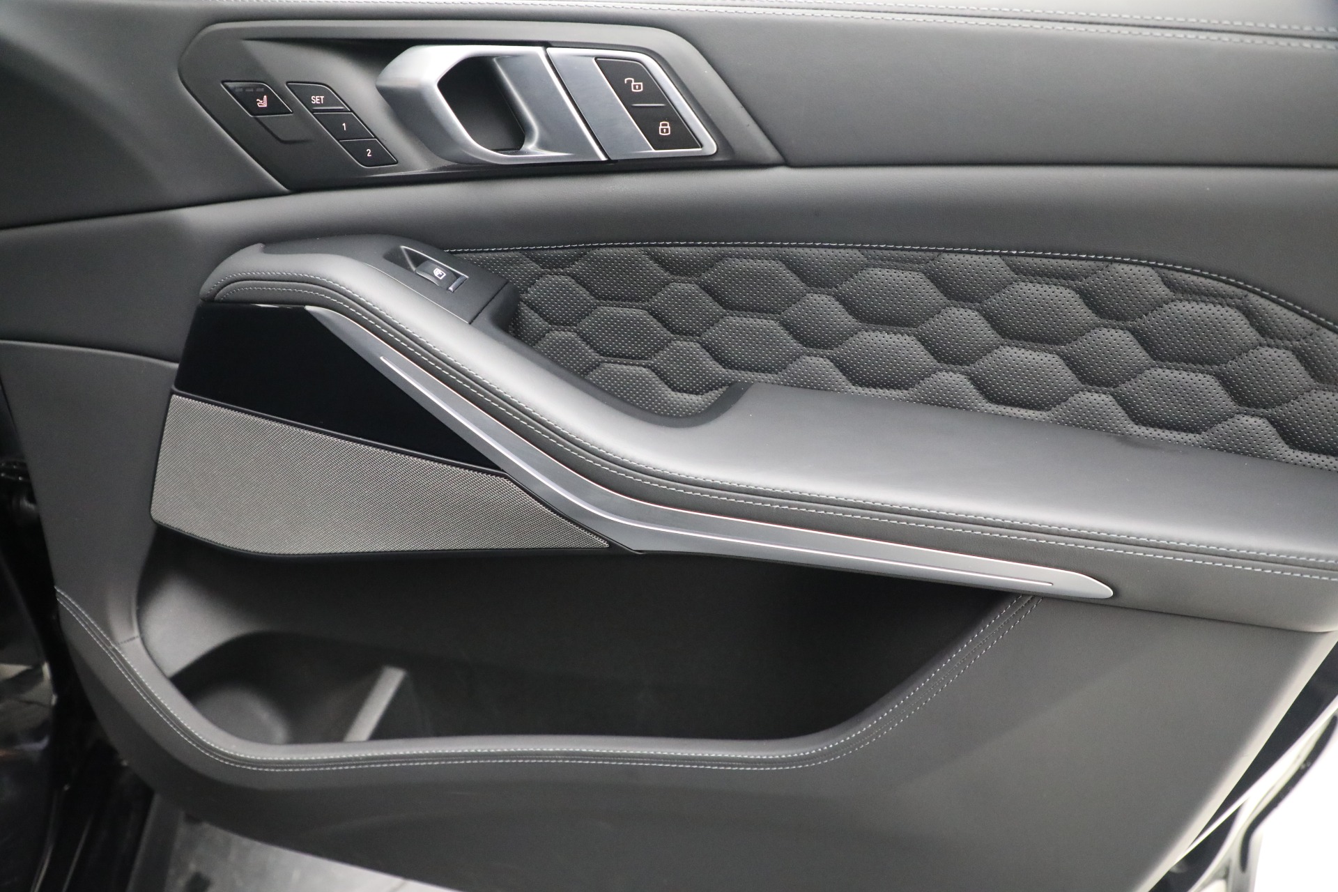 Used-2022-BMW-X5-M-Competition