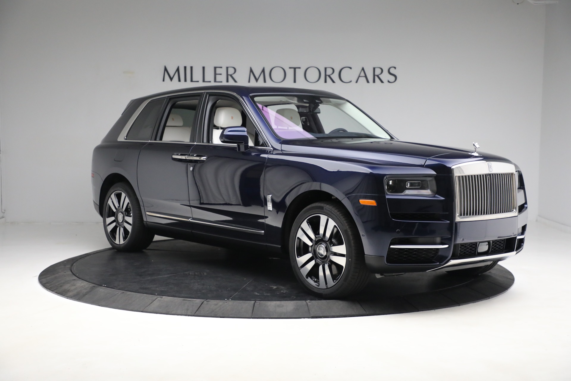 New-2023-Rolls-Royce-Cullinan