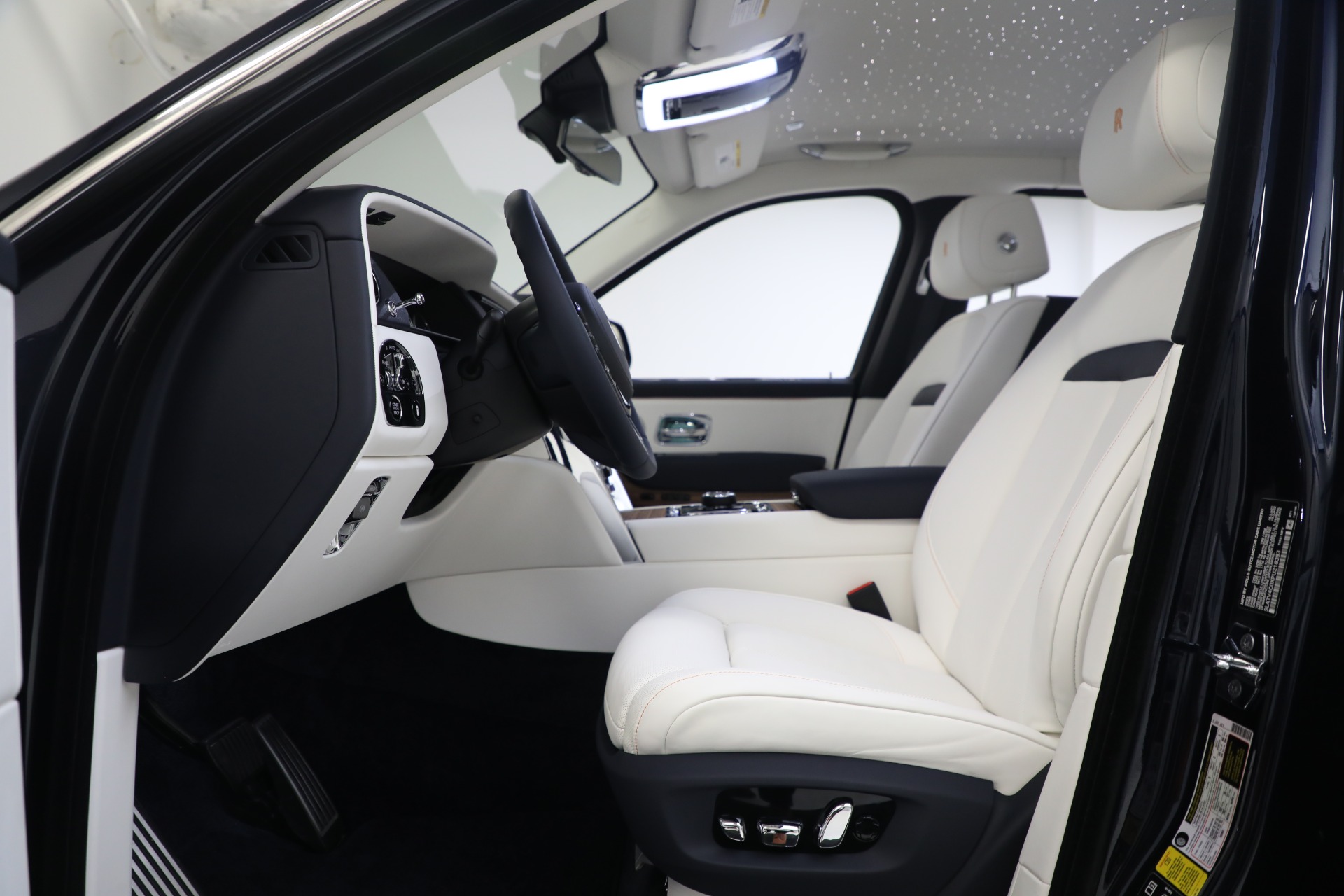 New-2023-Rolls-Royce-Cullinan